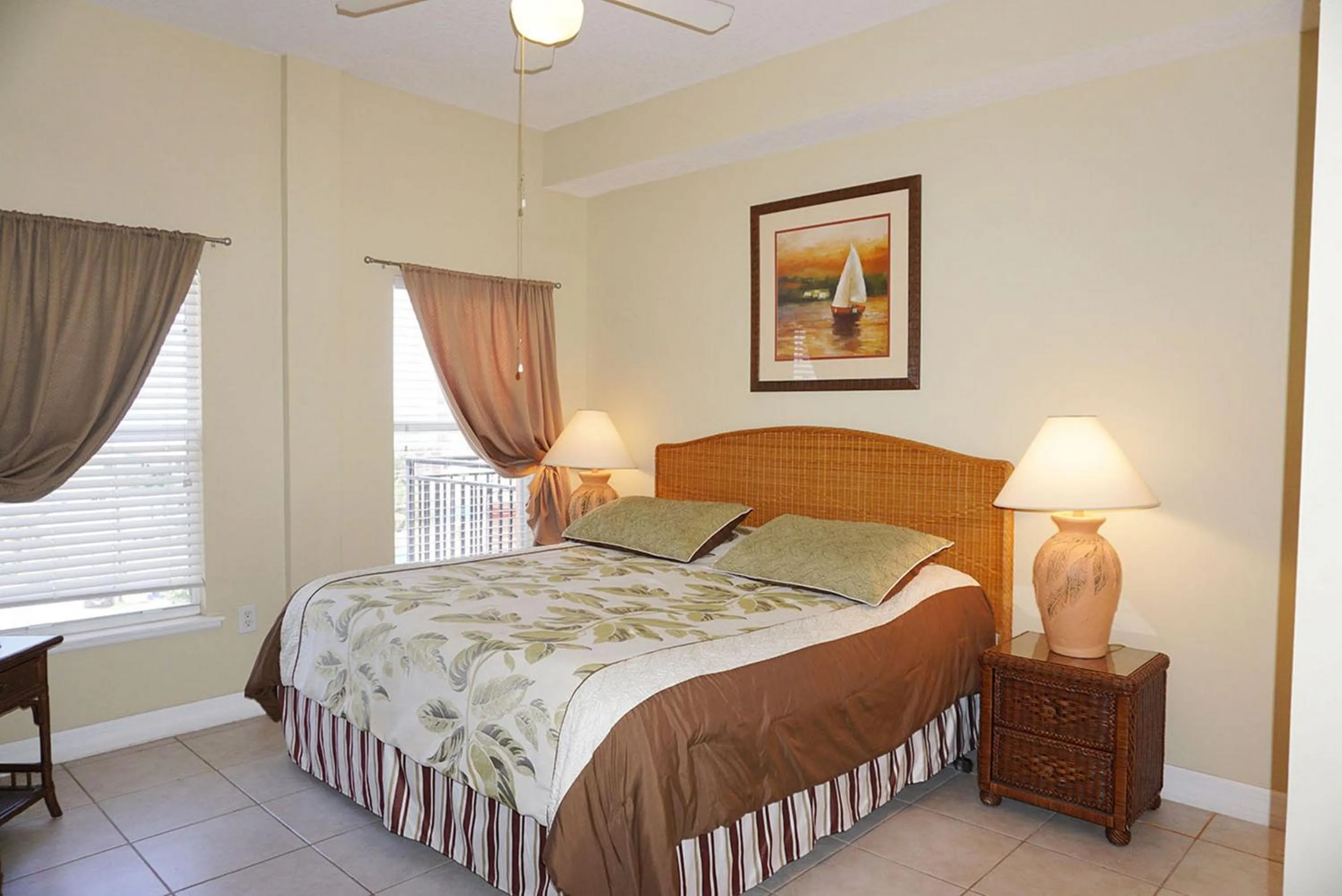 Bed in Madeira Bay Resort II by Travel Resort Services