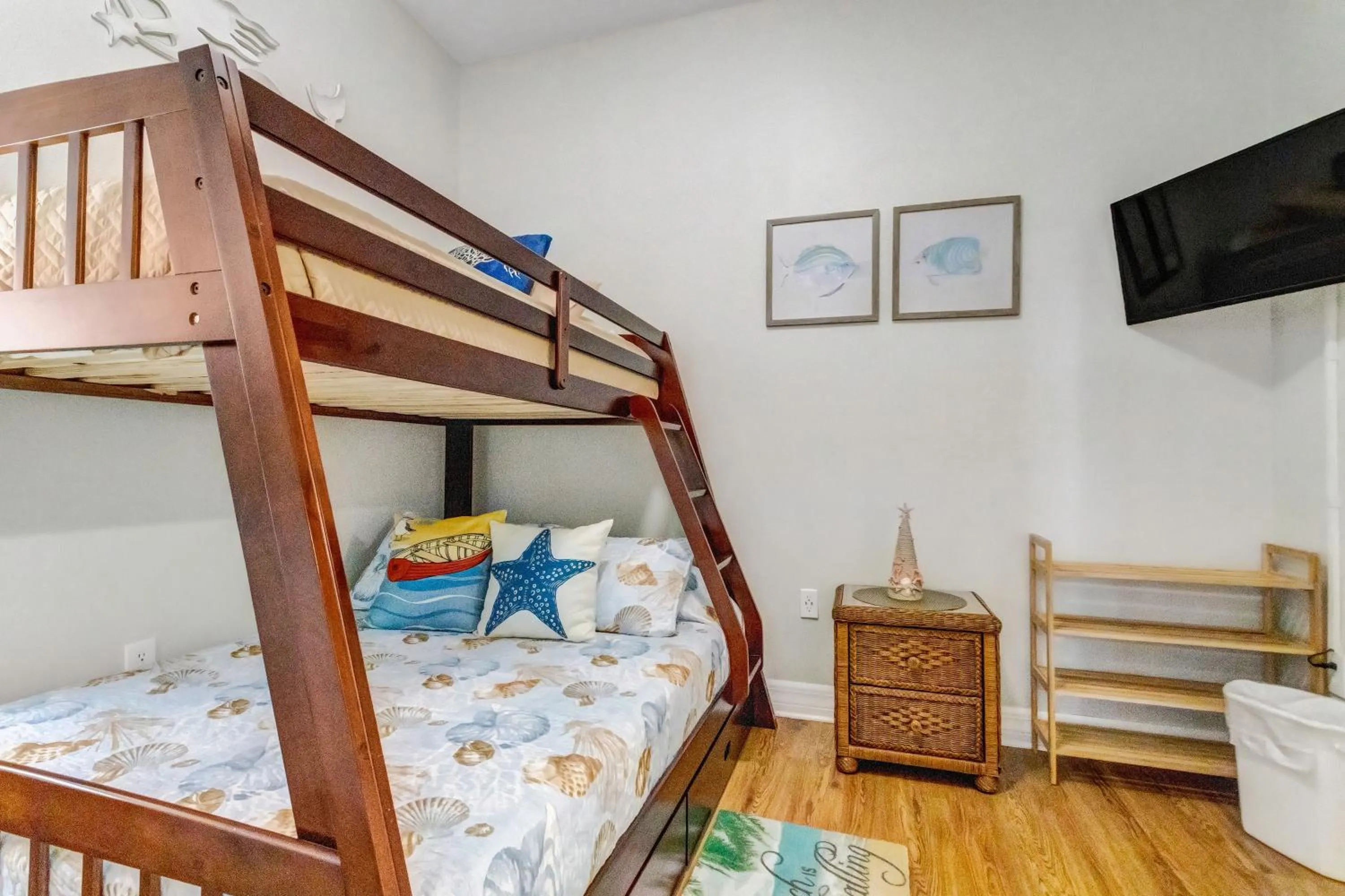 bunk bed, Bed in Madeira Bay Resort II by Travel Resort Services