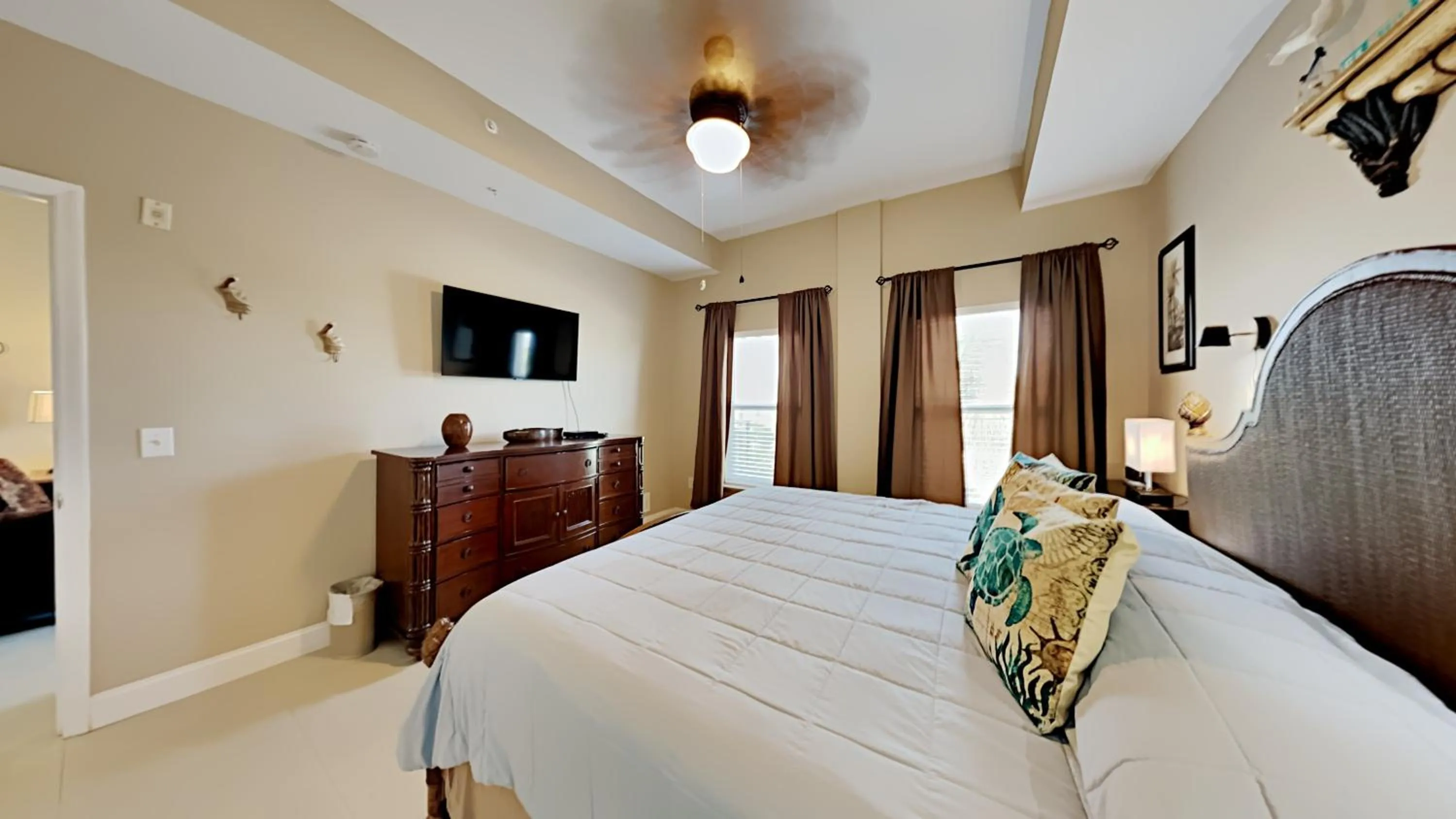 Photo of the whole room, Bed in Madeira Bay Resort II by Travel Resort Services