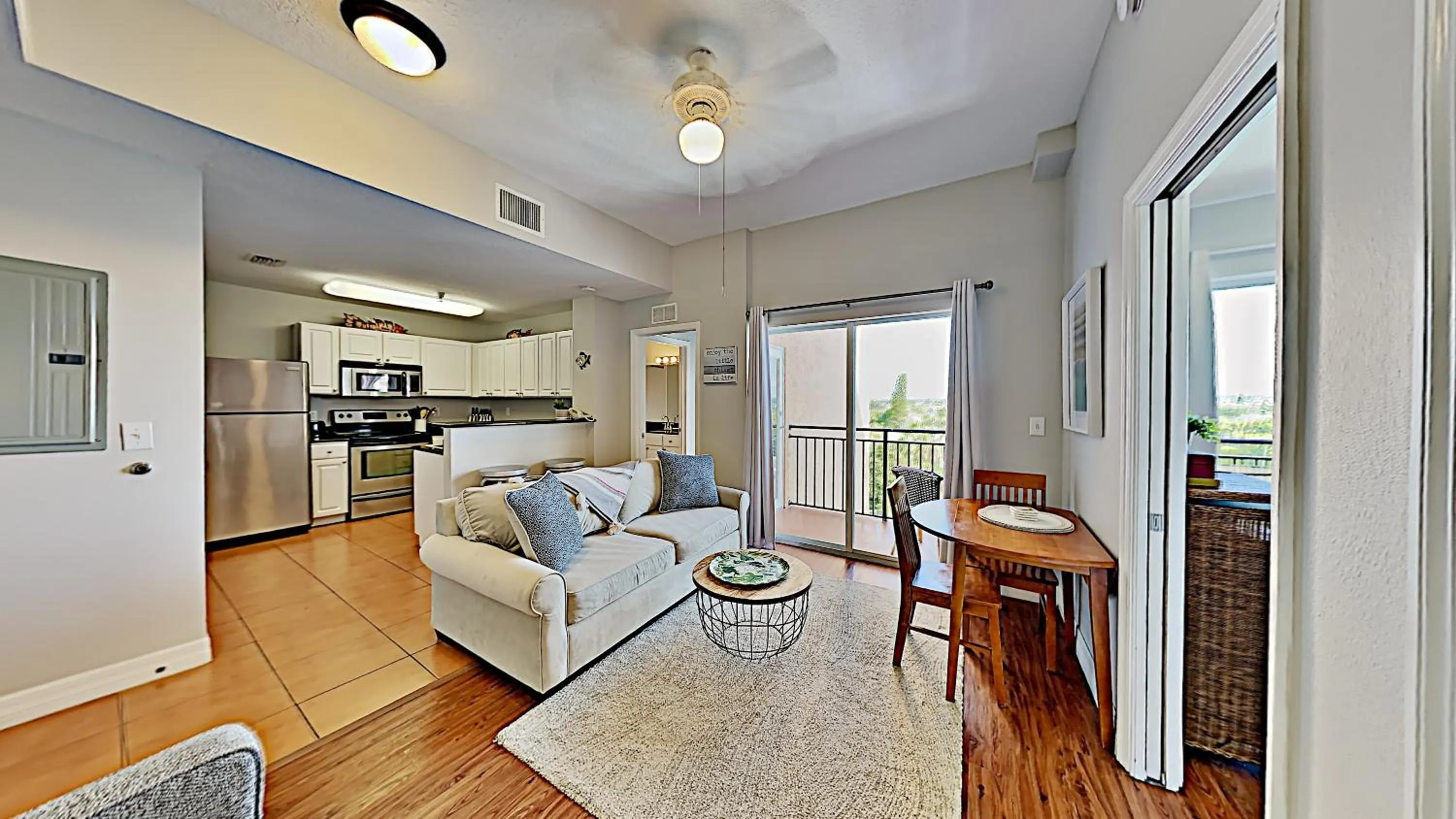 Living room in Madeira Bay Resort II by Travel Resort Services