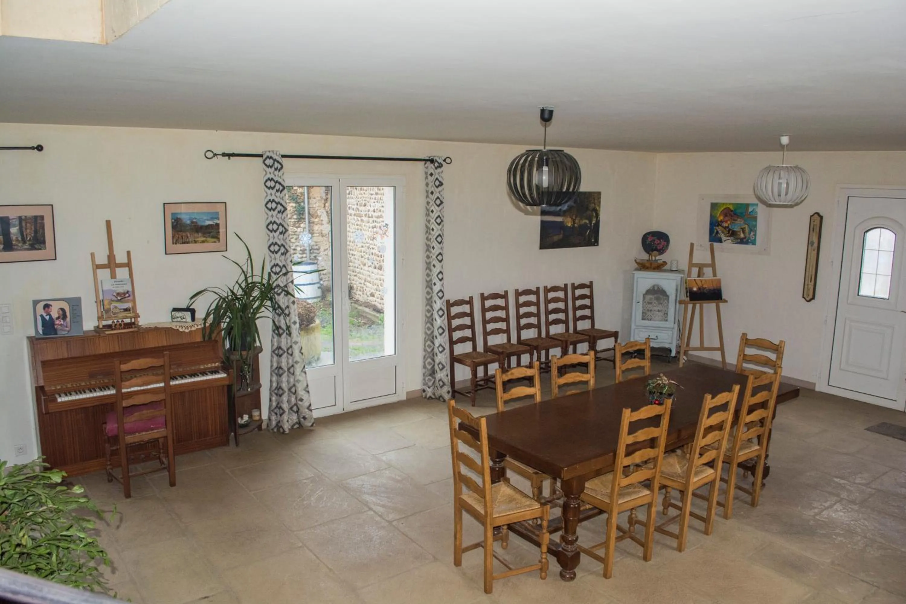 Banquet/Function facilities in Pesaulhé