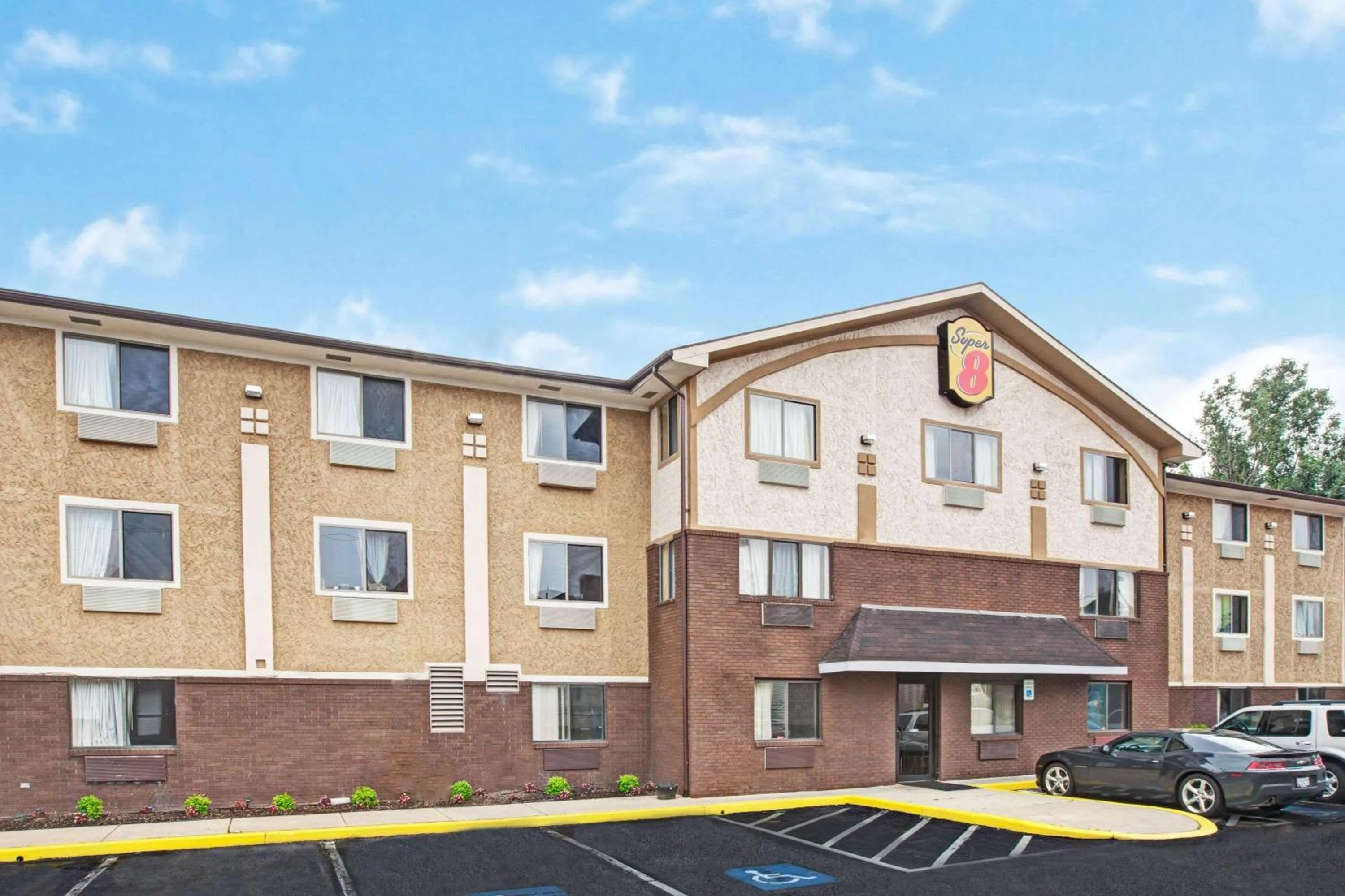 Property building in Super 8 by Wyndham Baltimore/Essex Area