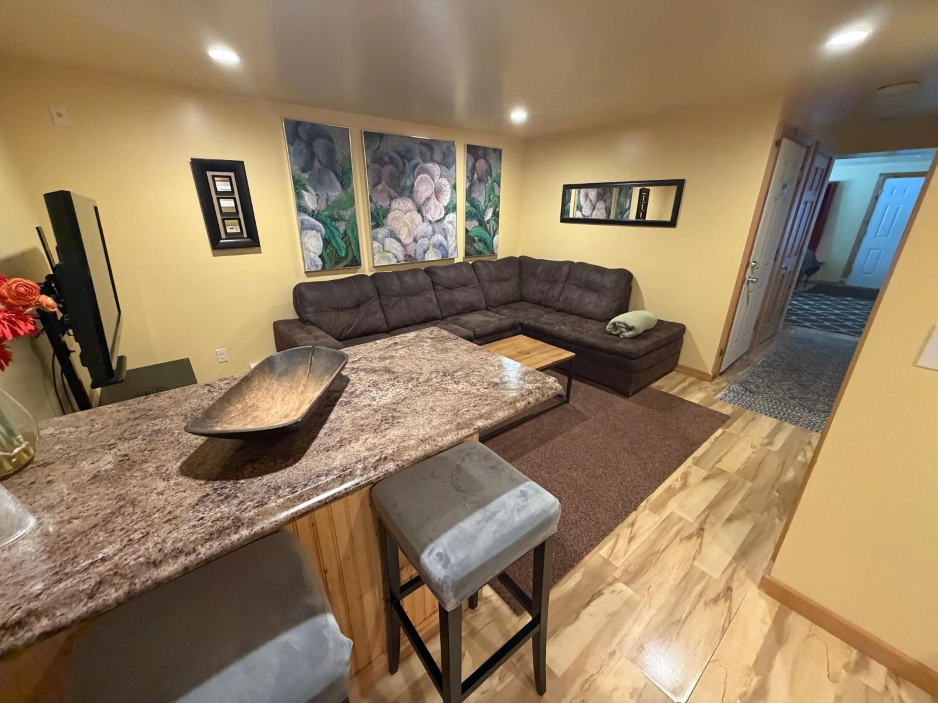 Living room in Mountain Sports Inn