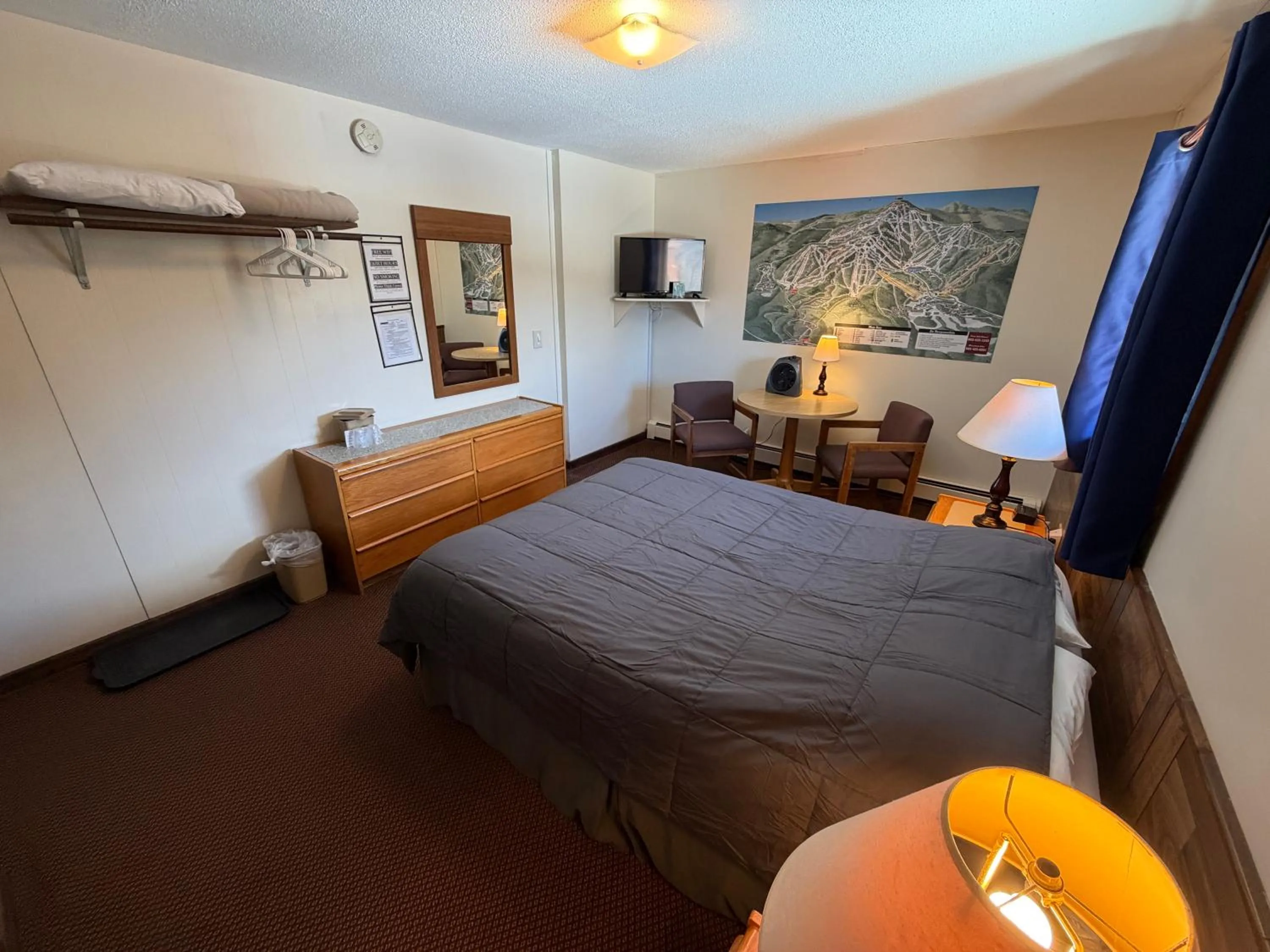 Bed in Mountain Sports Inn