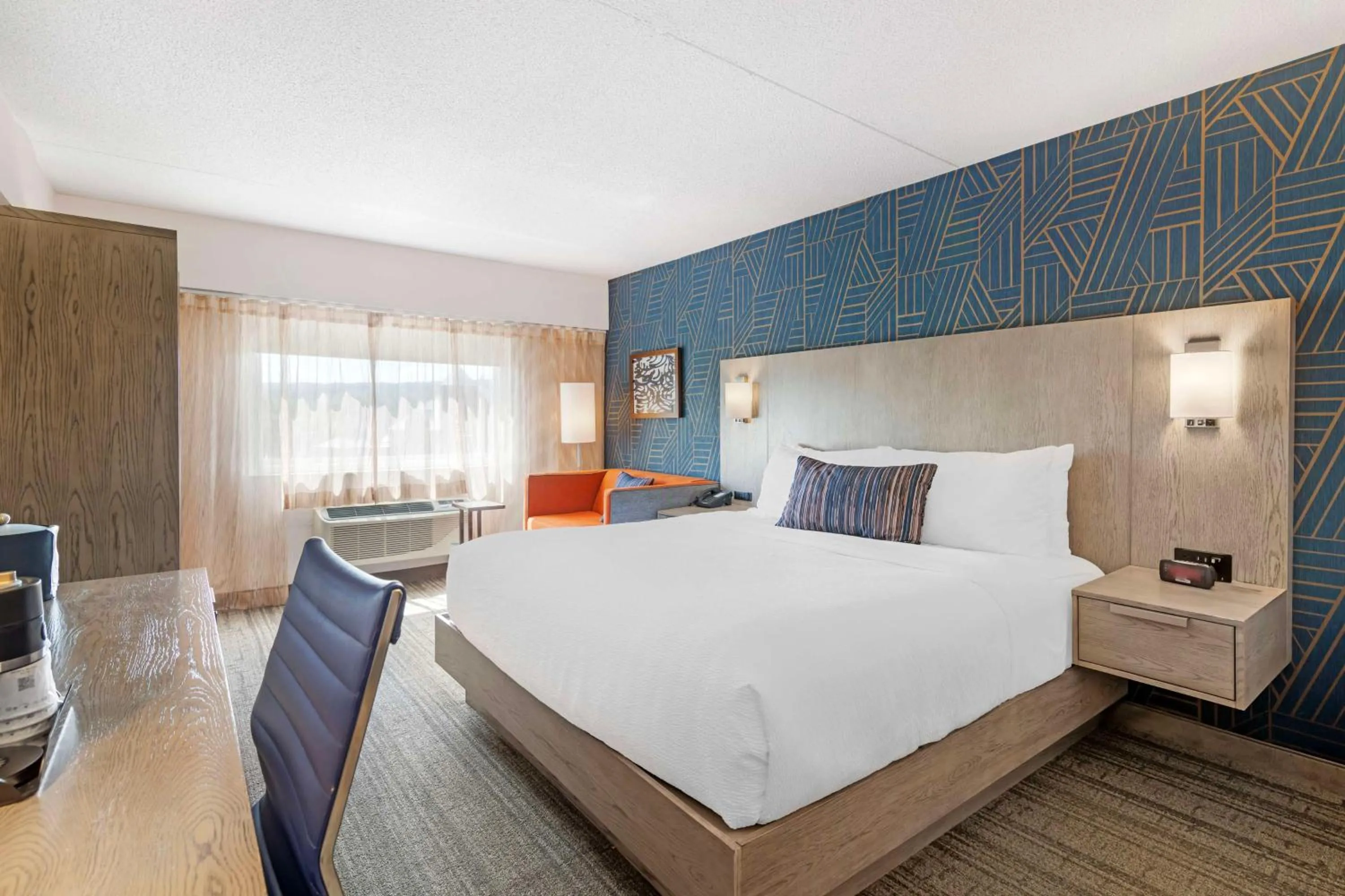 Bedroom, Bed in Best Western Plus Landmark Inn