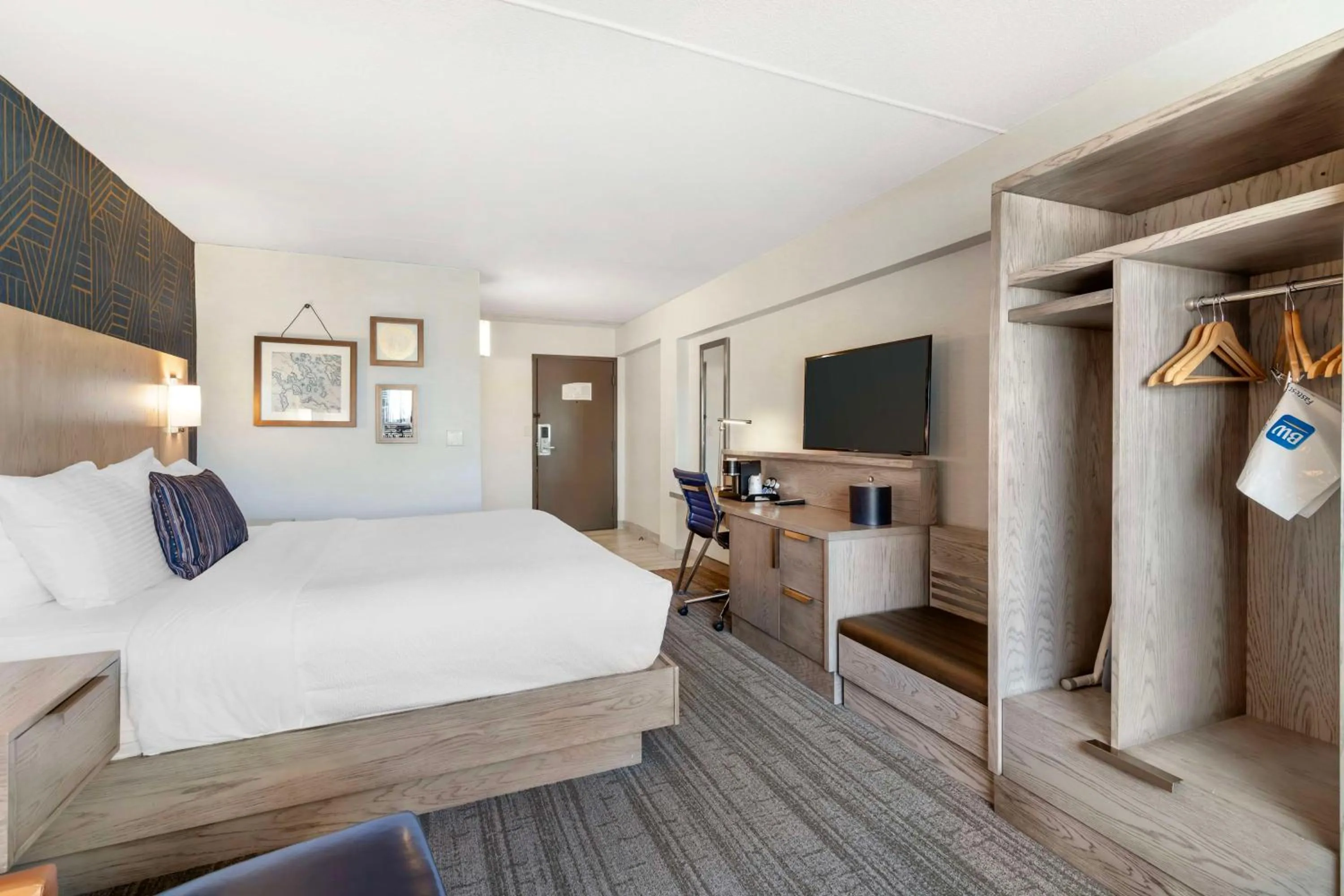 Bedroom, Bed in Best Western Plus Landmark Inn