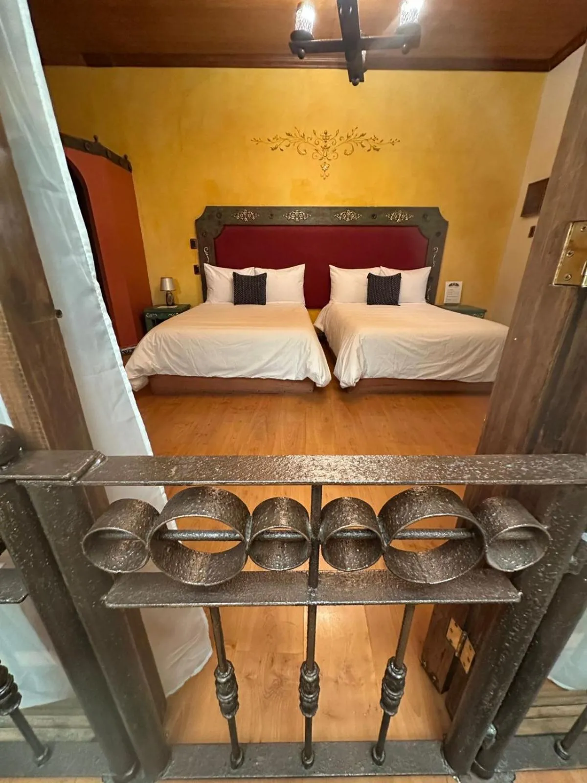 Photo of the whole room, Bed in Casa de los Arcángeles