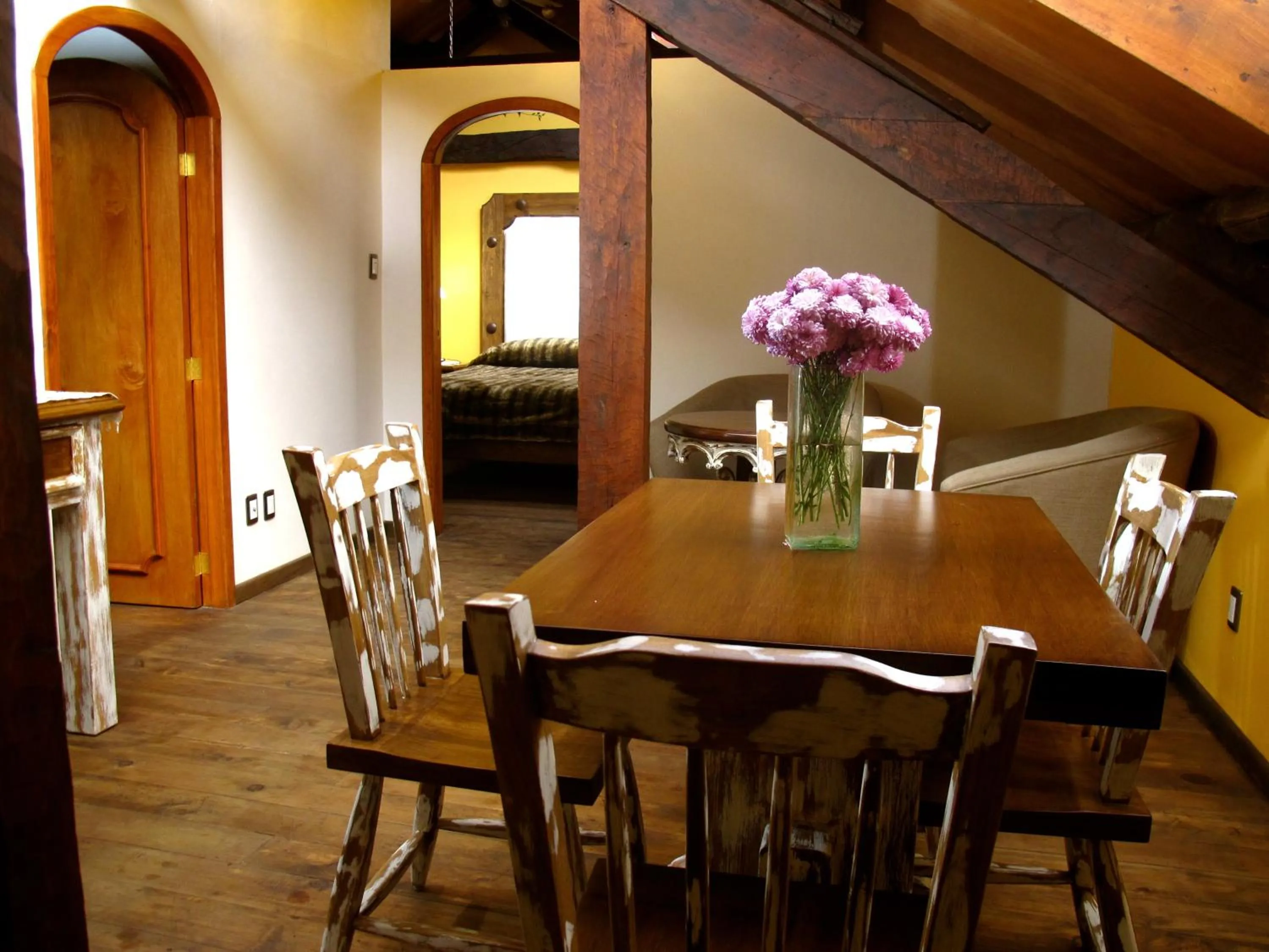 Dining area in Casa de los Arcángeles