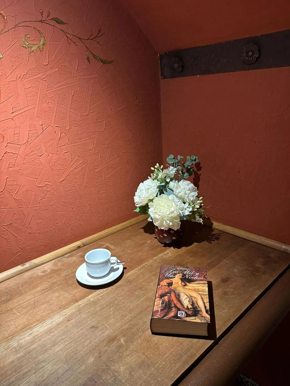 Decorative detail in Casa de los Arcángeles
