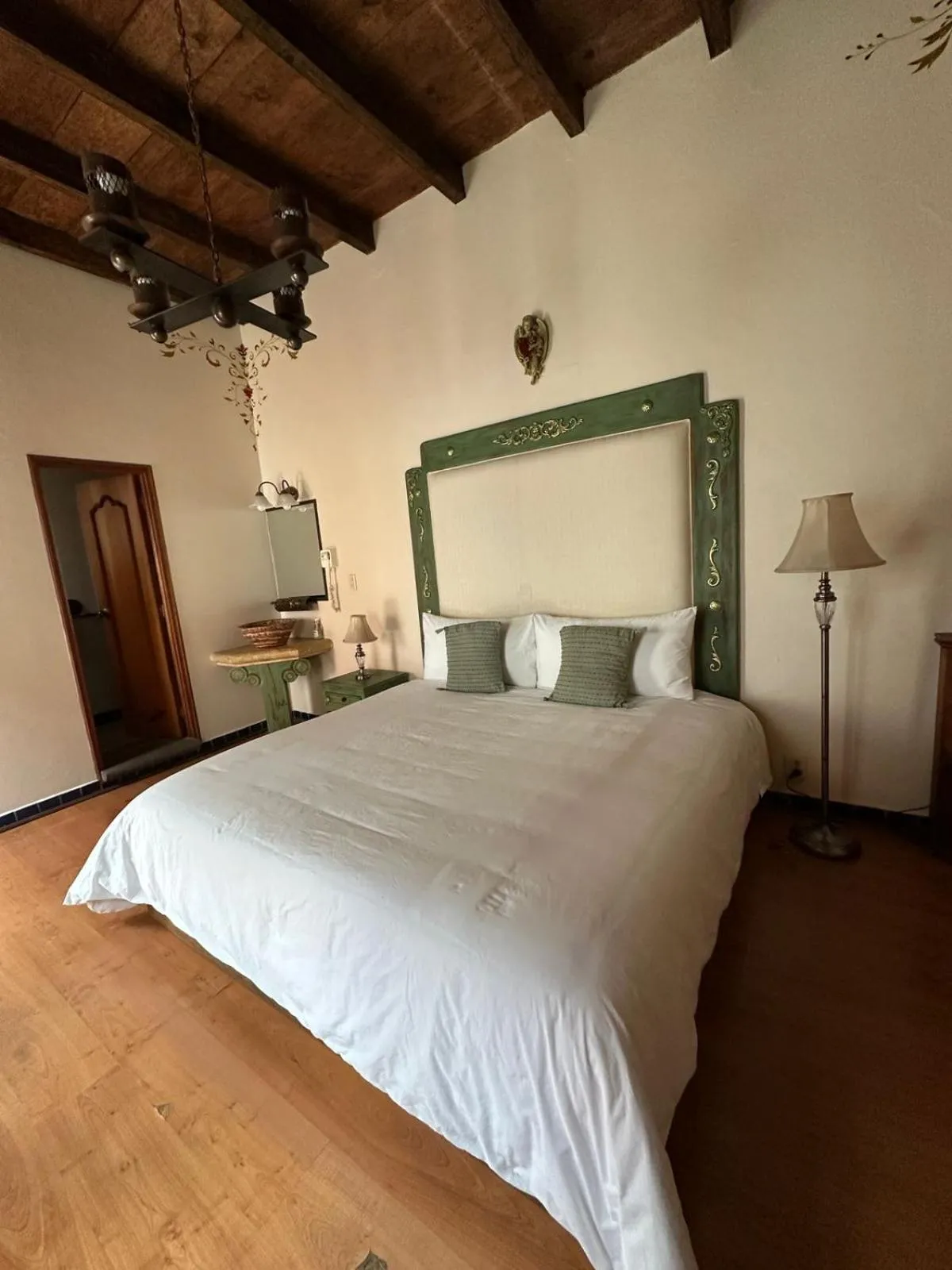 Photo of the whole room, Bed in Casa de los Arcángeles