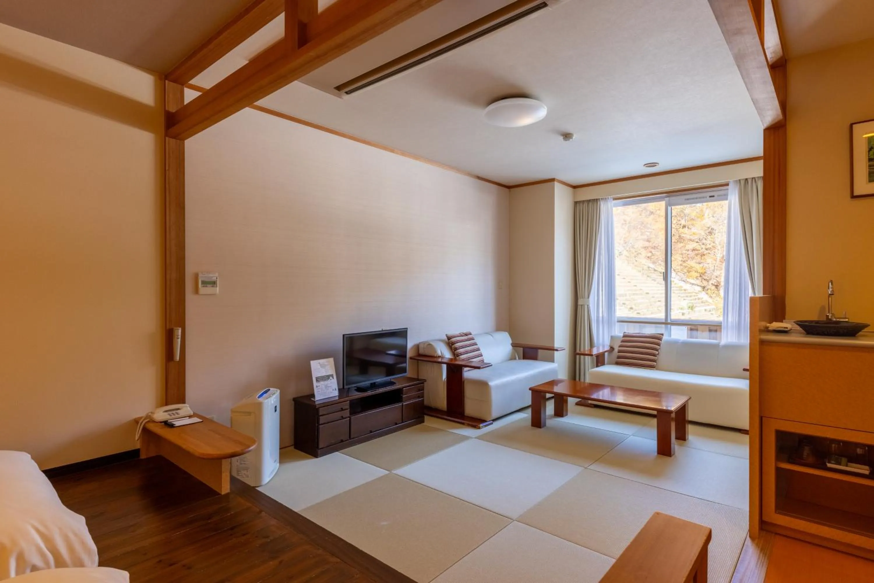 Photo of the whole room, Bed in Nozawa Grand Hotel