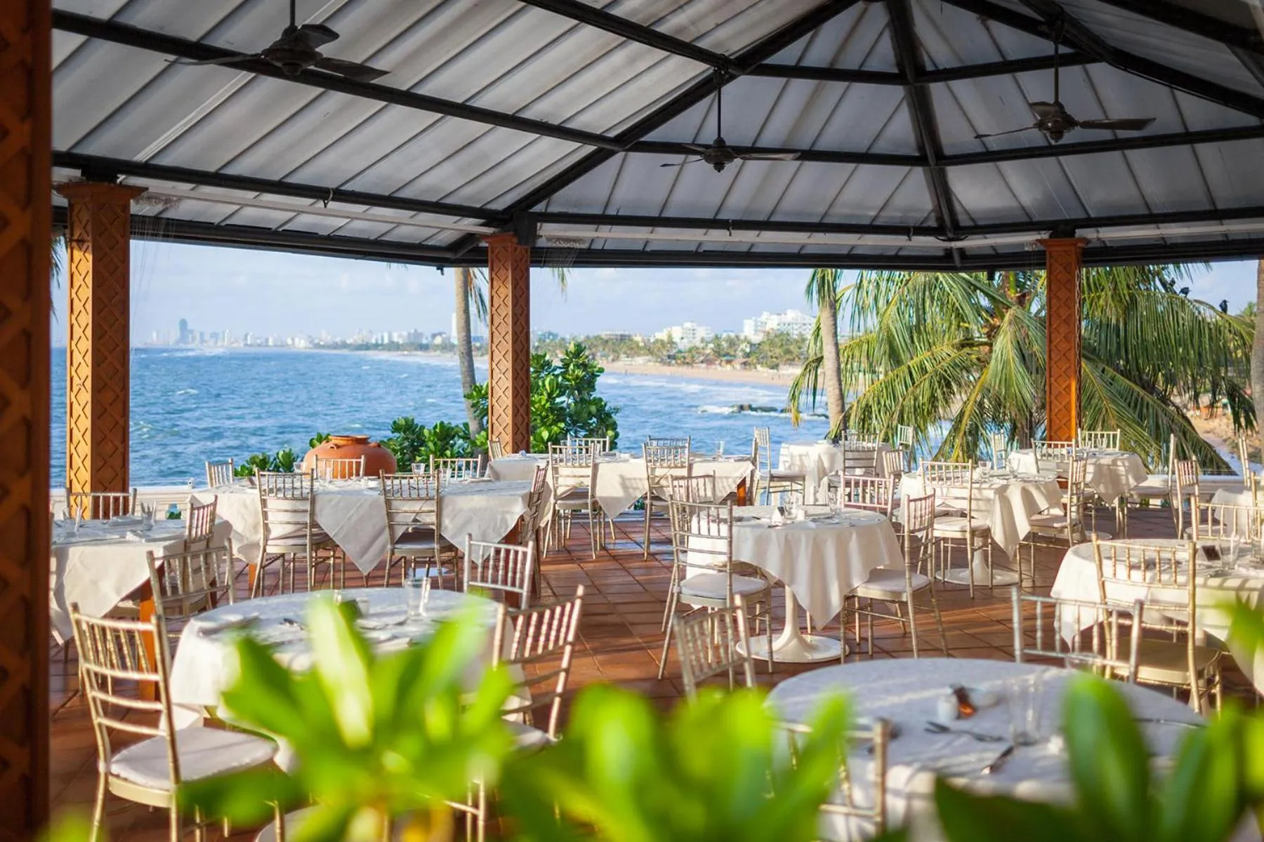 Day in Mount Lavinia Hotel