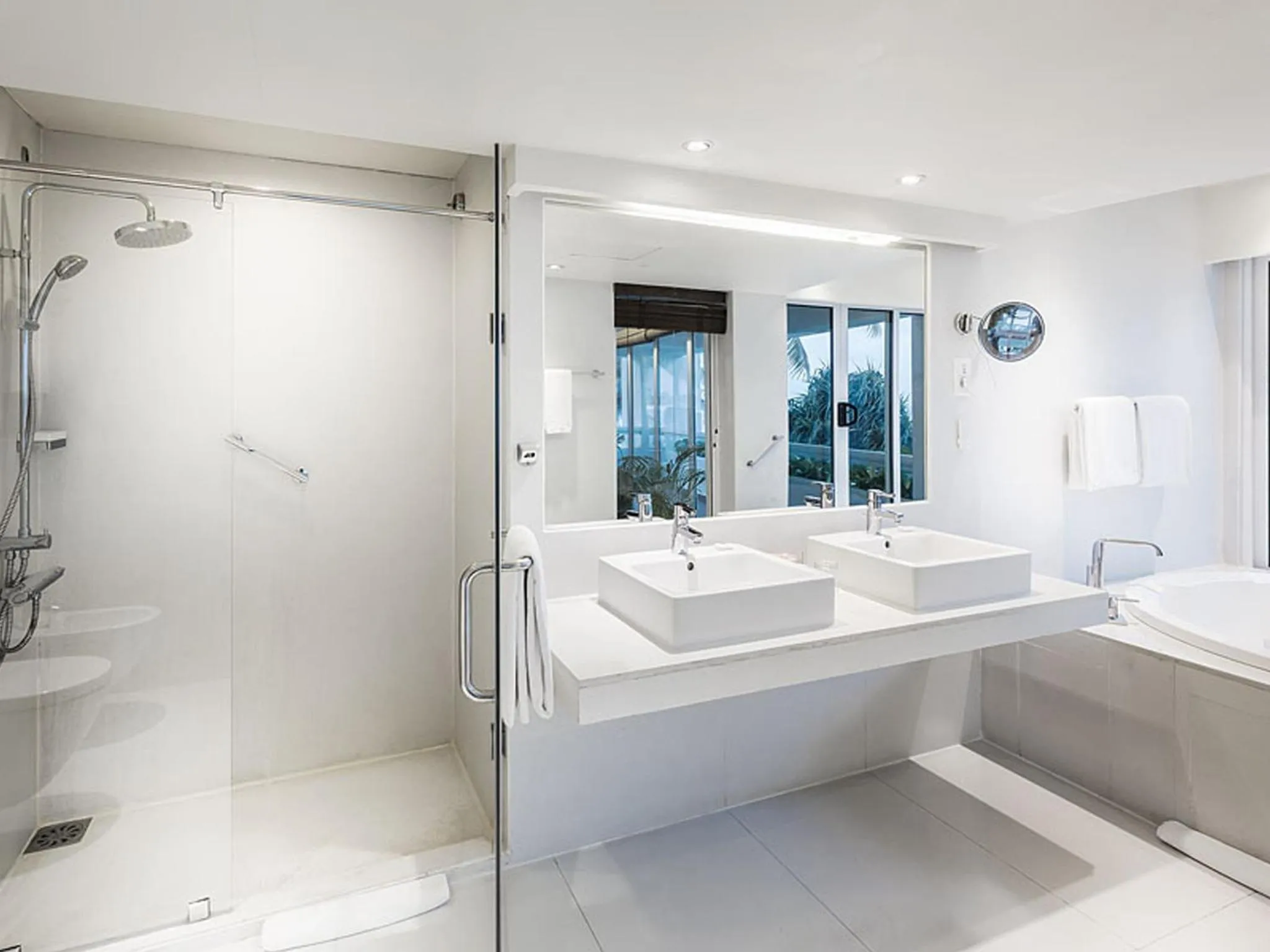 Bathroom in Mount Lavinia Hotel