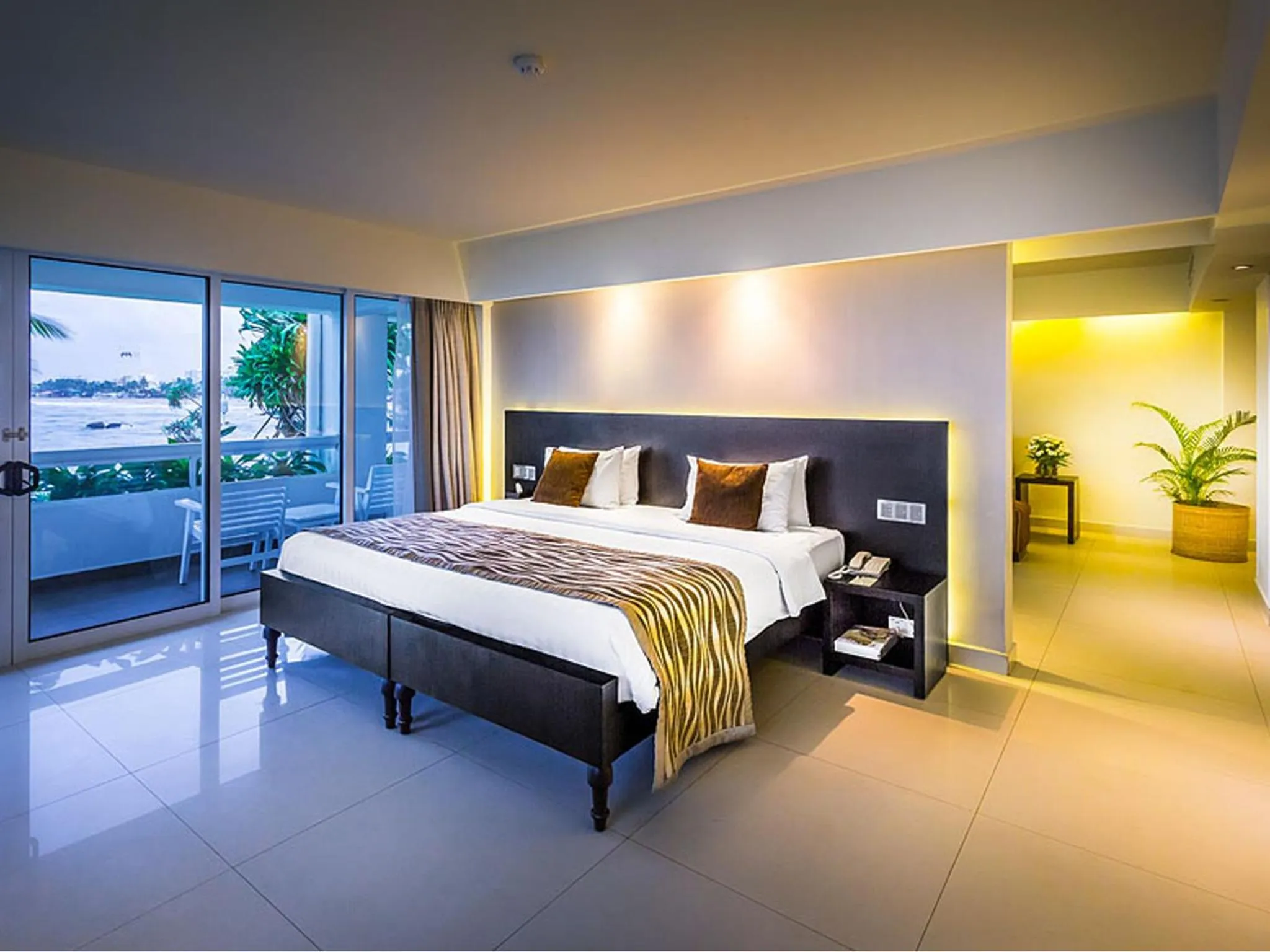 Bedroom, Bed in Mount Lavinia Hotel