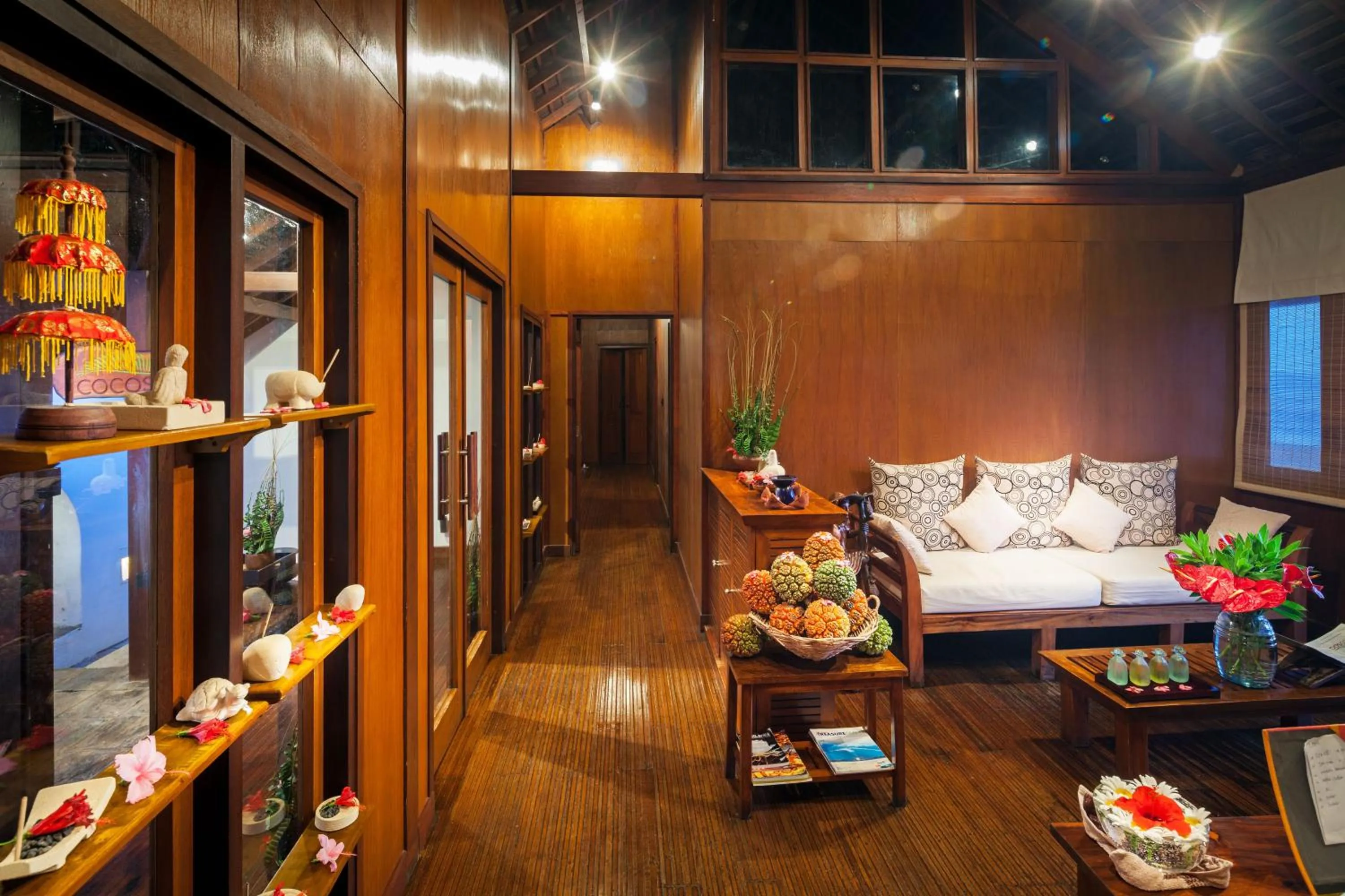 Massage, Bed in Mount Lavinia Hotel