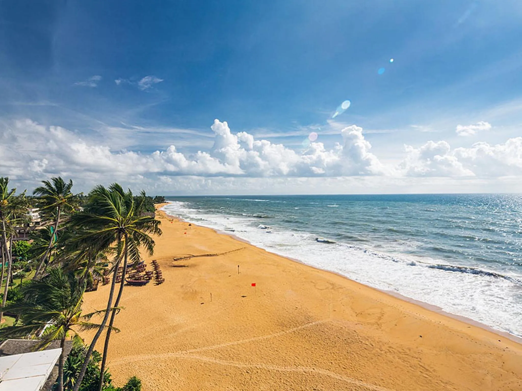 Beach in Mount Lavinia Hotel