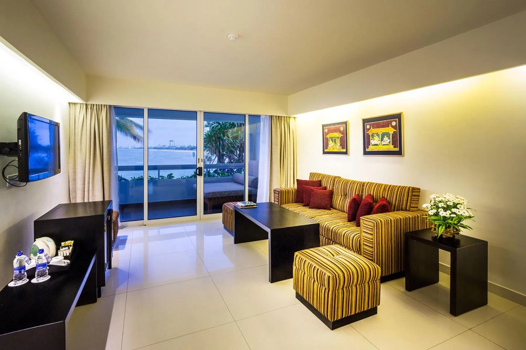 Coffee/tea facilities in Mount Lavinia Hotel