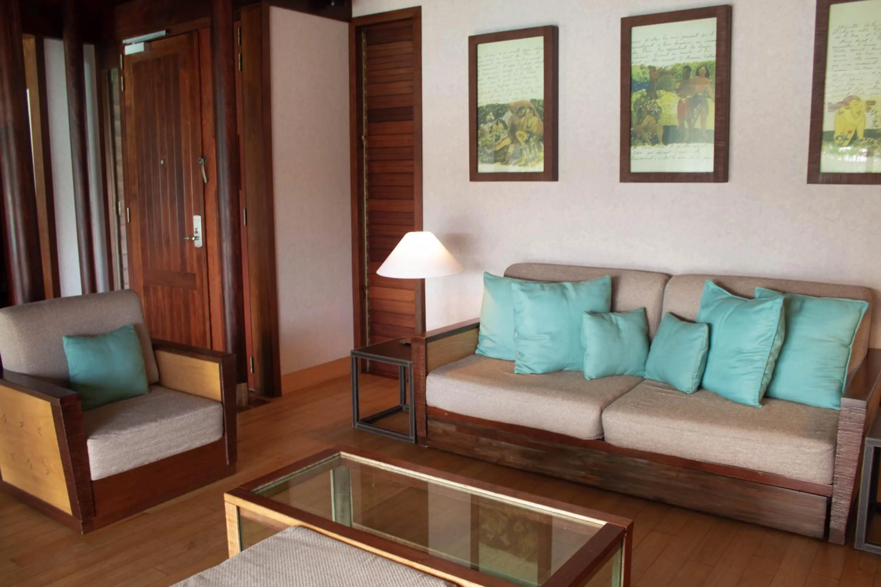 Living room in InterContinental Bora Bora & Thalasso Spa by IHG