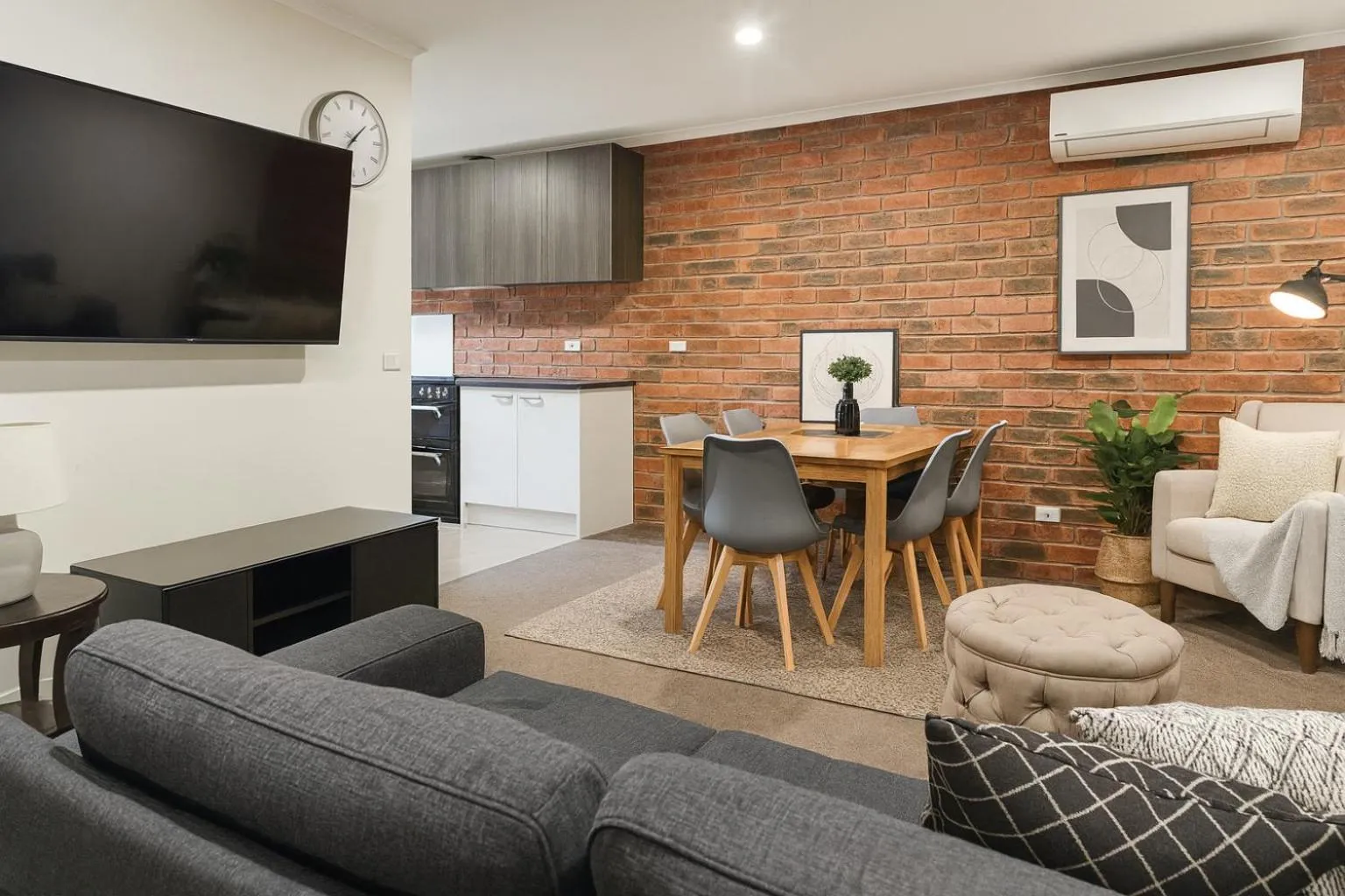 Dining area in The Heritage Bendigo