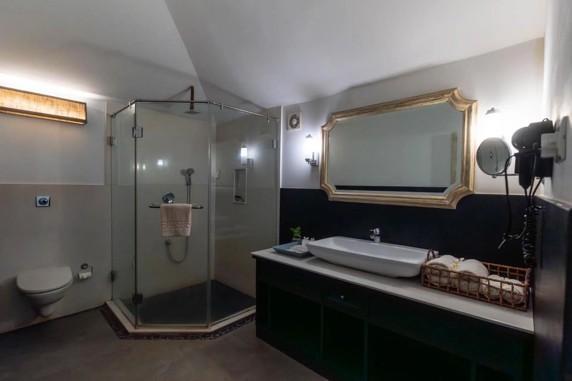 Bathroom in Marbela Beach Resort