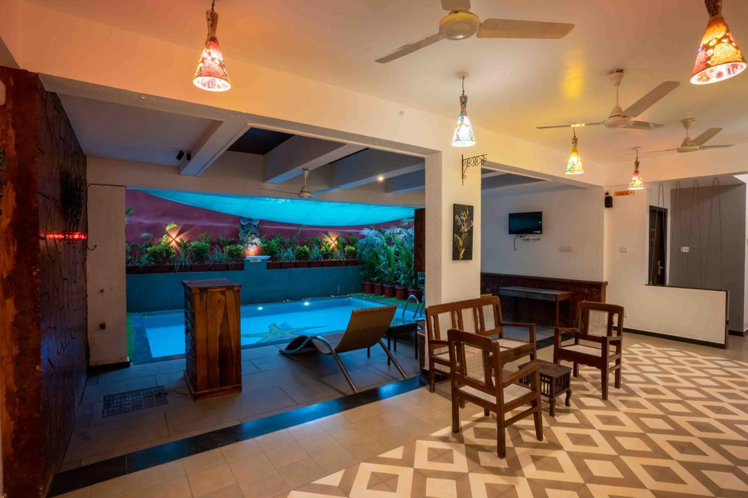 Communal lounge/ TV room in Foxoso Sonnet - A boutique hotel, Anjuna , Goa
