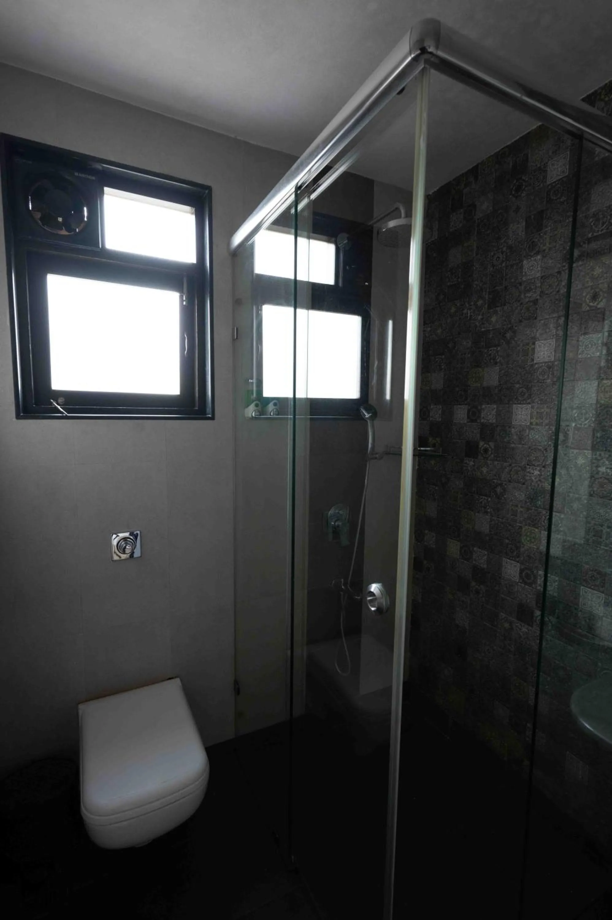 Shower in Foxoso Sonnet - A boutique hotel, Anjuna , Goa