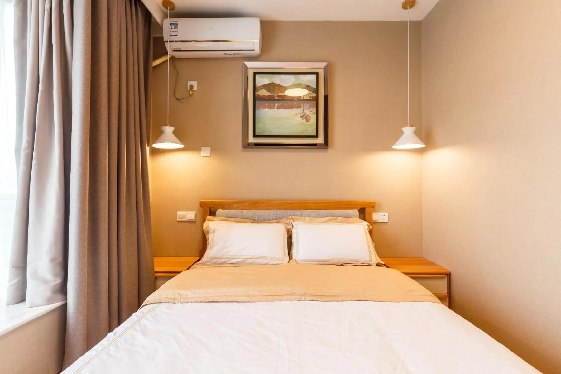 Bed in Shenzhen New Swan Castle Apartment