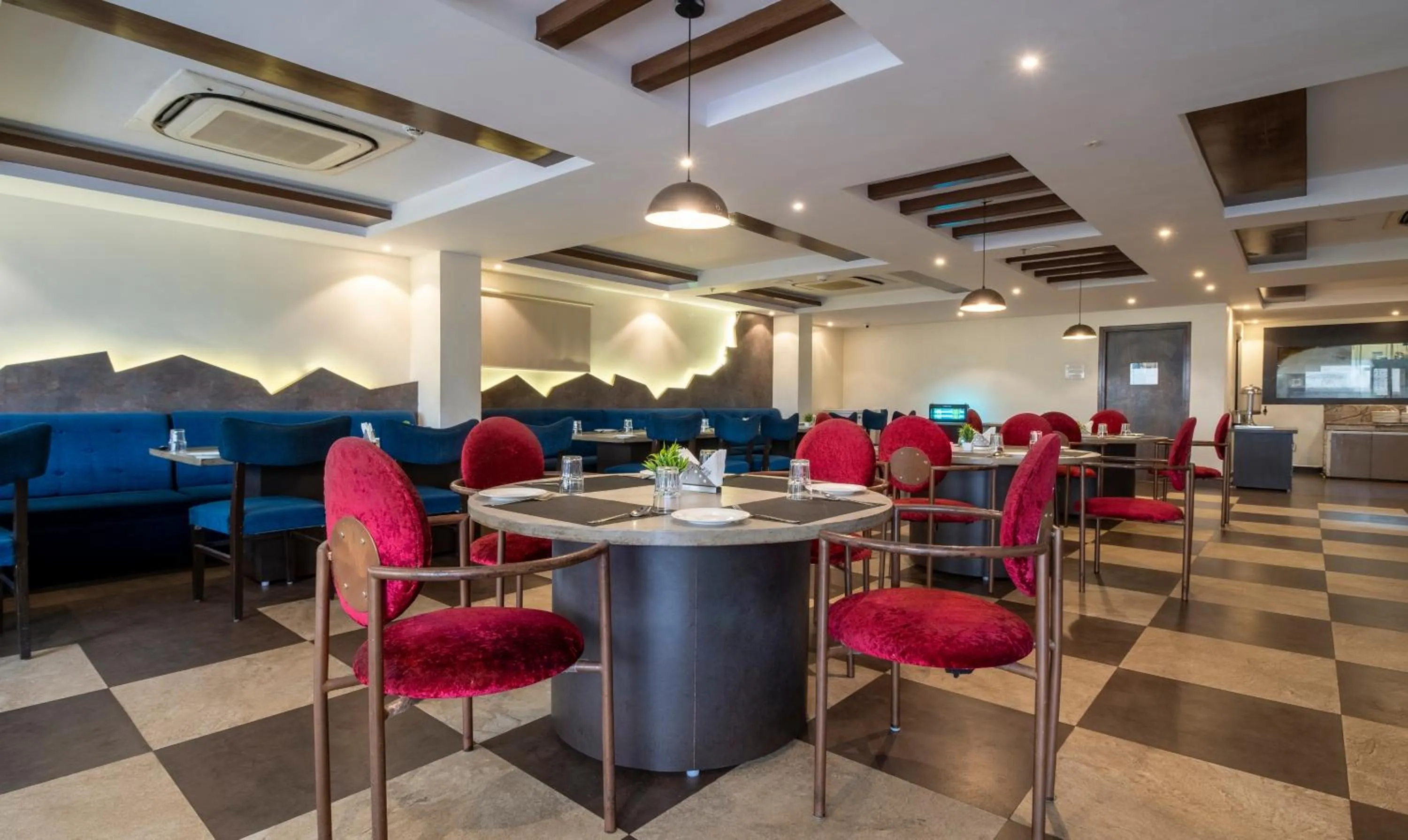 Restaurant/places to eat in Treebo PL Grand, Vishakapatnam