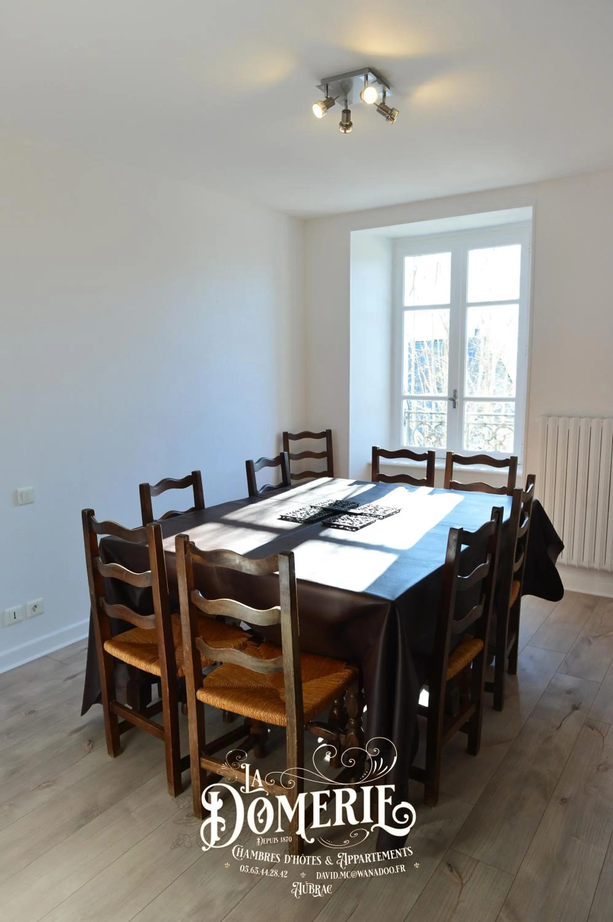 Dining area in La Domerie - Maison d'hôtes