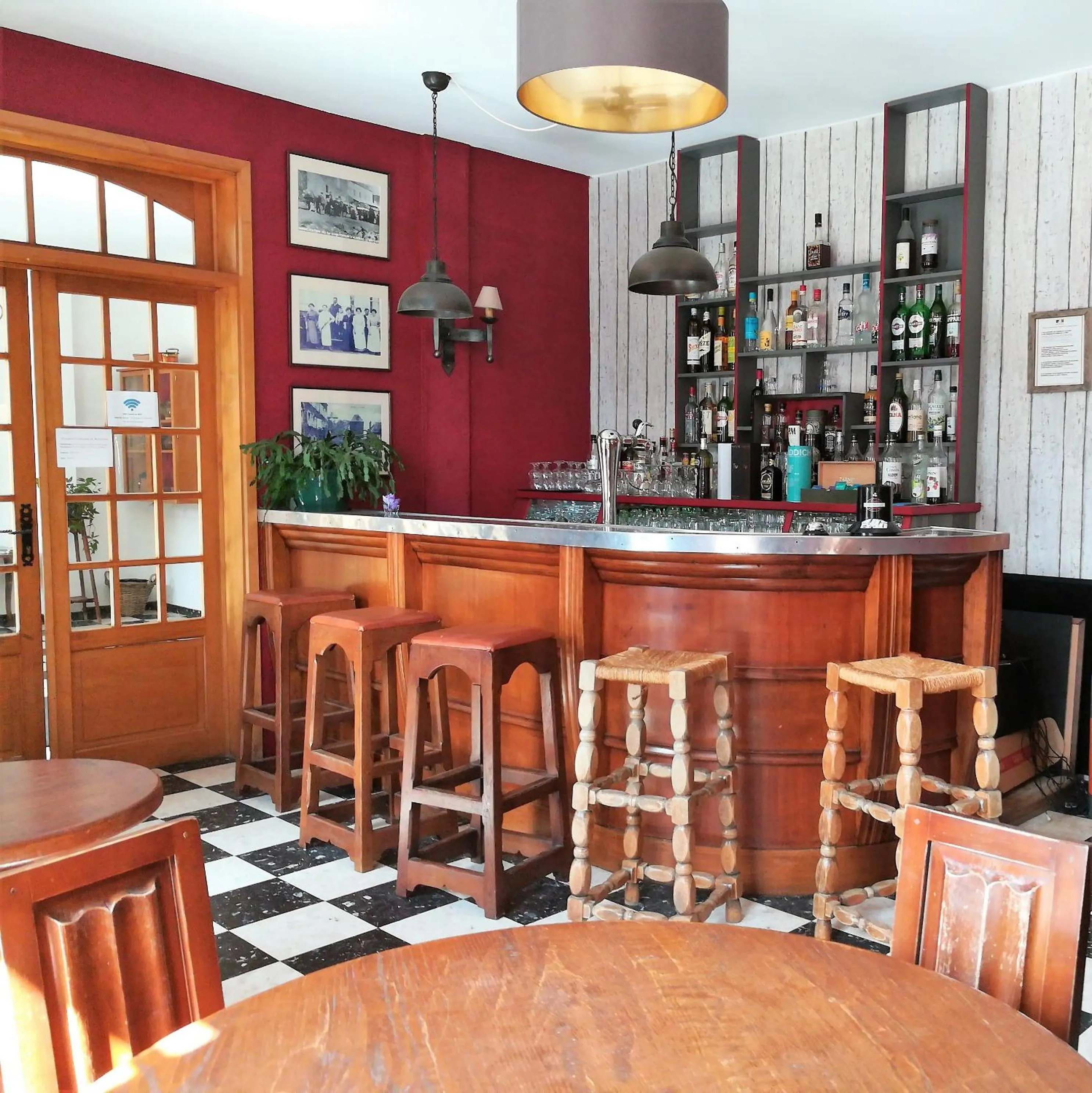 Lounge or bar in La Domerie - Maison d'hôtes