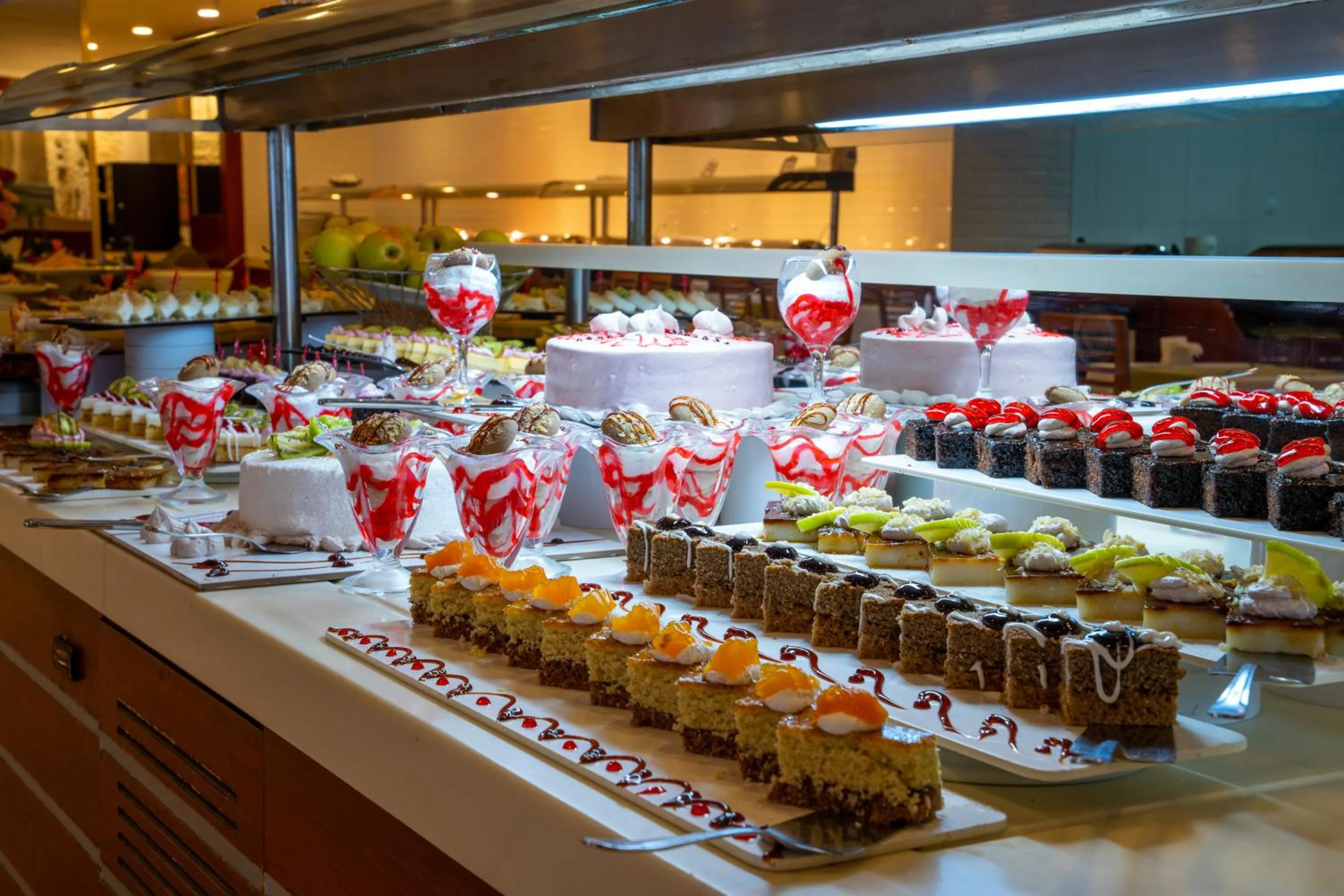 Restaurant/places to eat in Eldar Resort Hotel