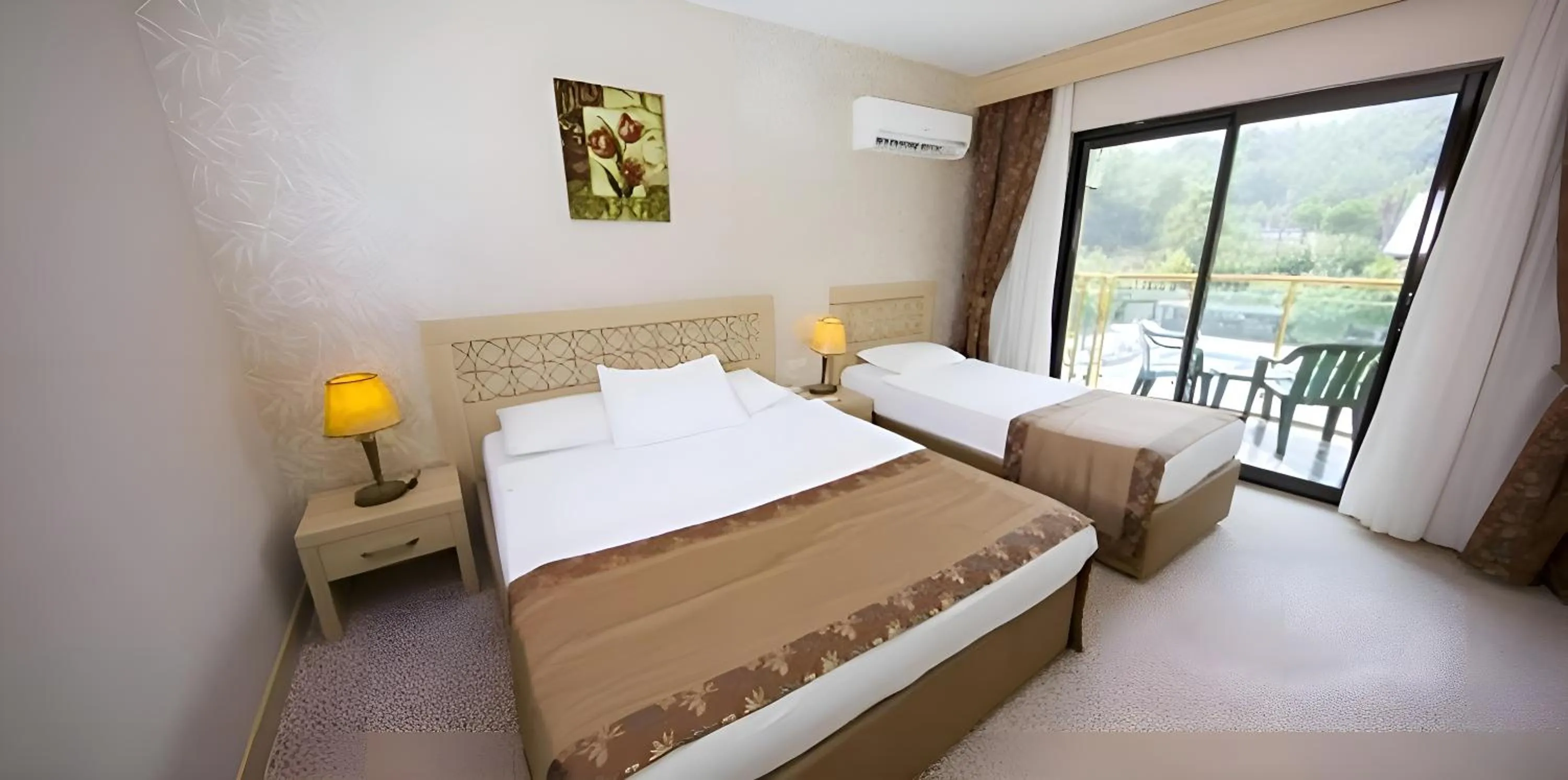 Bed in Eldar Resort Hotel