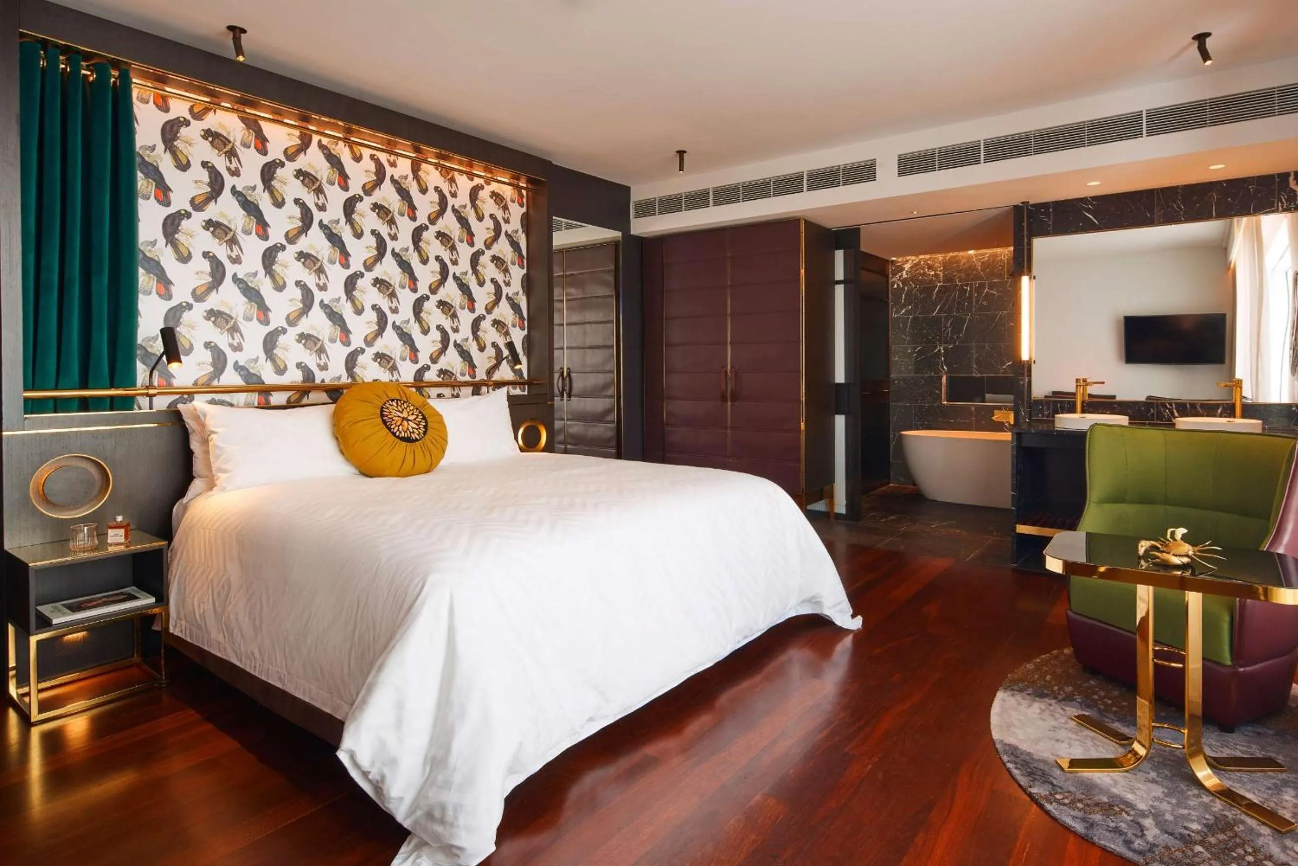 Bedroom, Bed in QT Perth