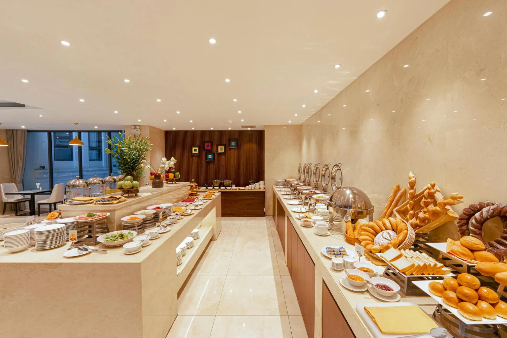 Buffet breakfast in GRAND CITITEL Hanoi Hotel & Spa