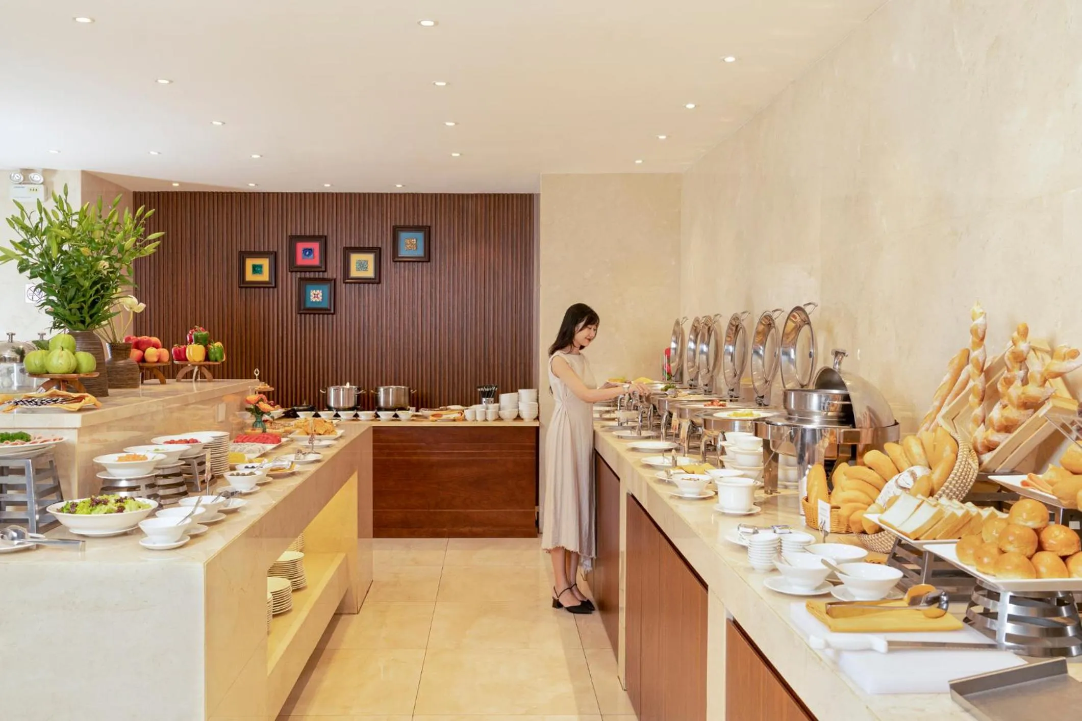 Buffet breakfast in GRAND CITITEL Hanoi Hotel & Spa
