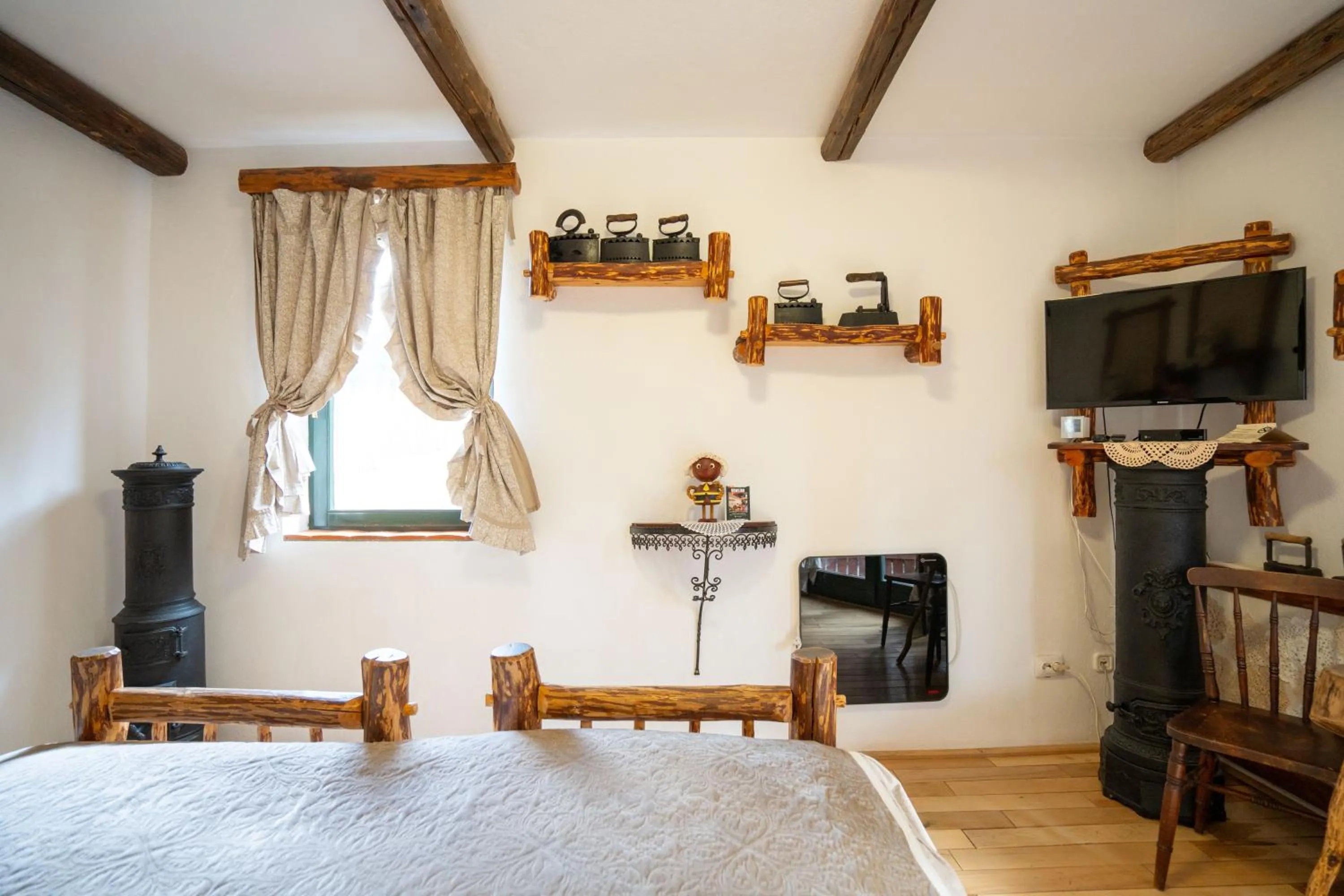 TV and multimedia, Bed in Fortuna Eco - Boutique Hotel