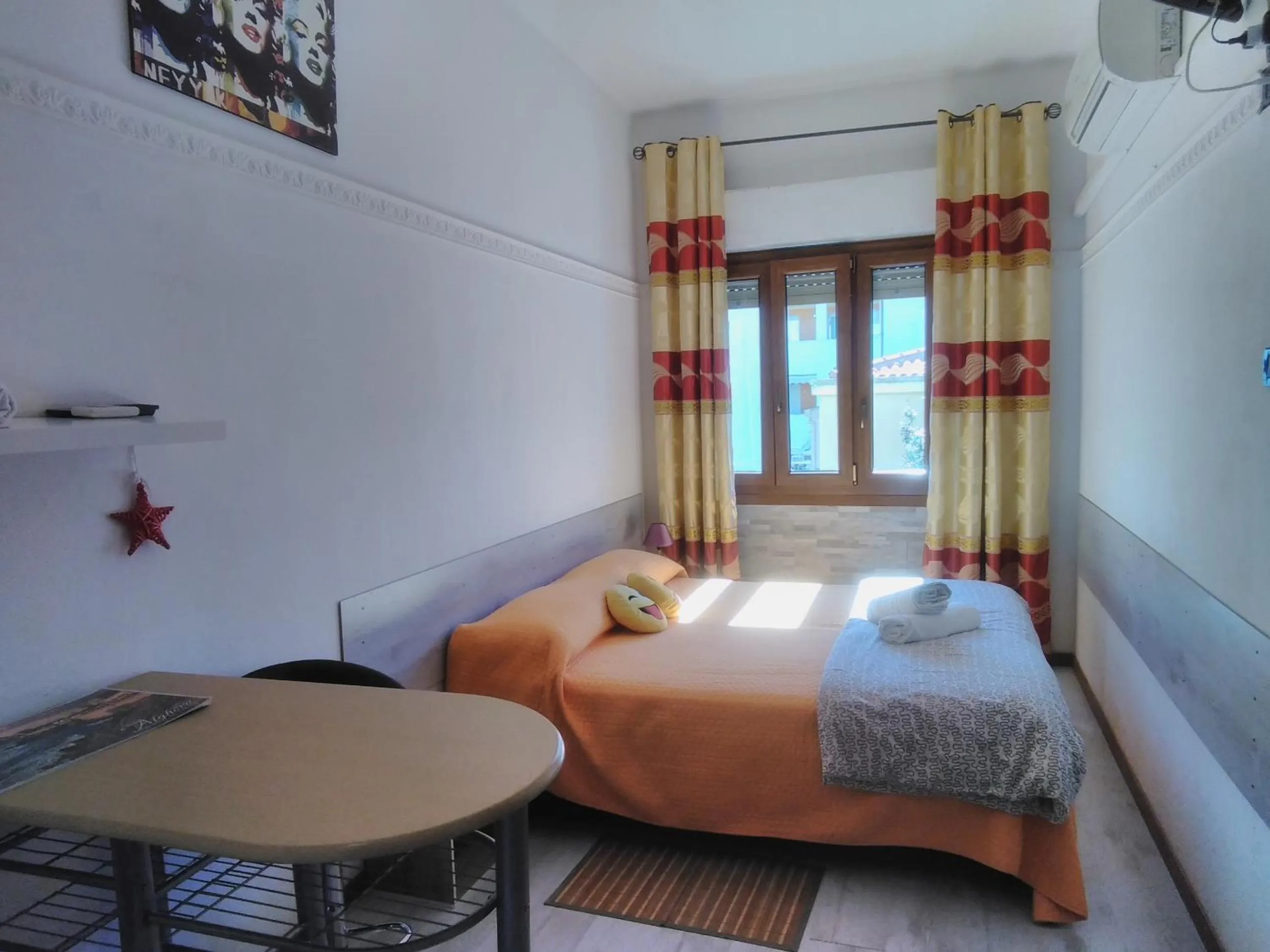 Photo of the whole room in B&B Alghero Republic