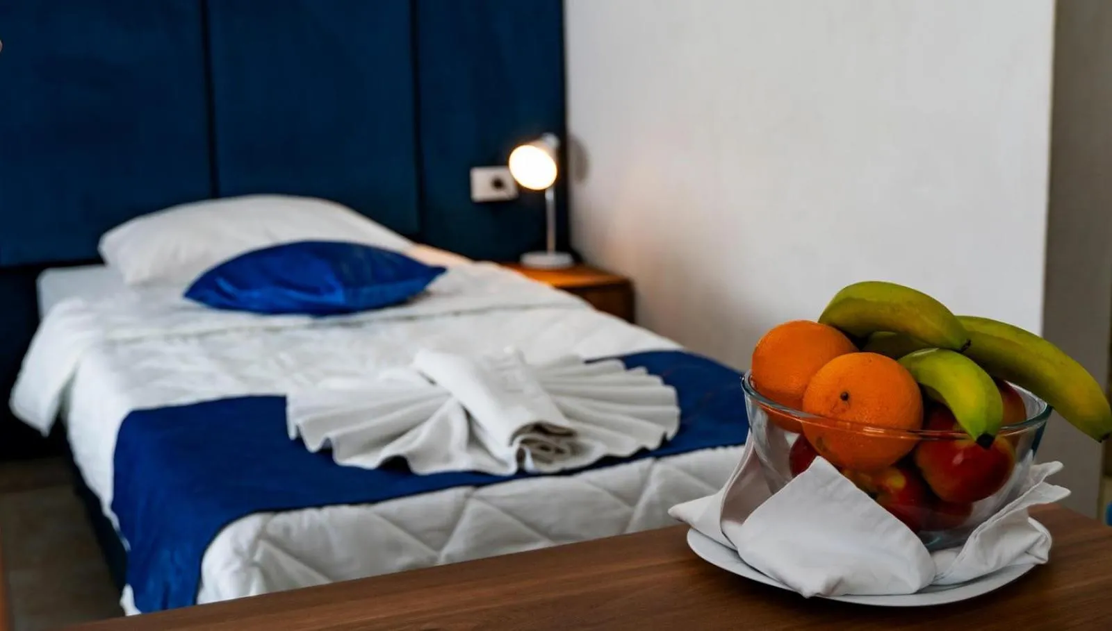Bed in Hotel Play