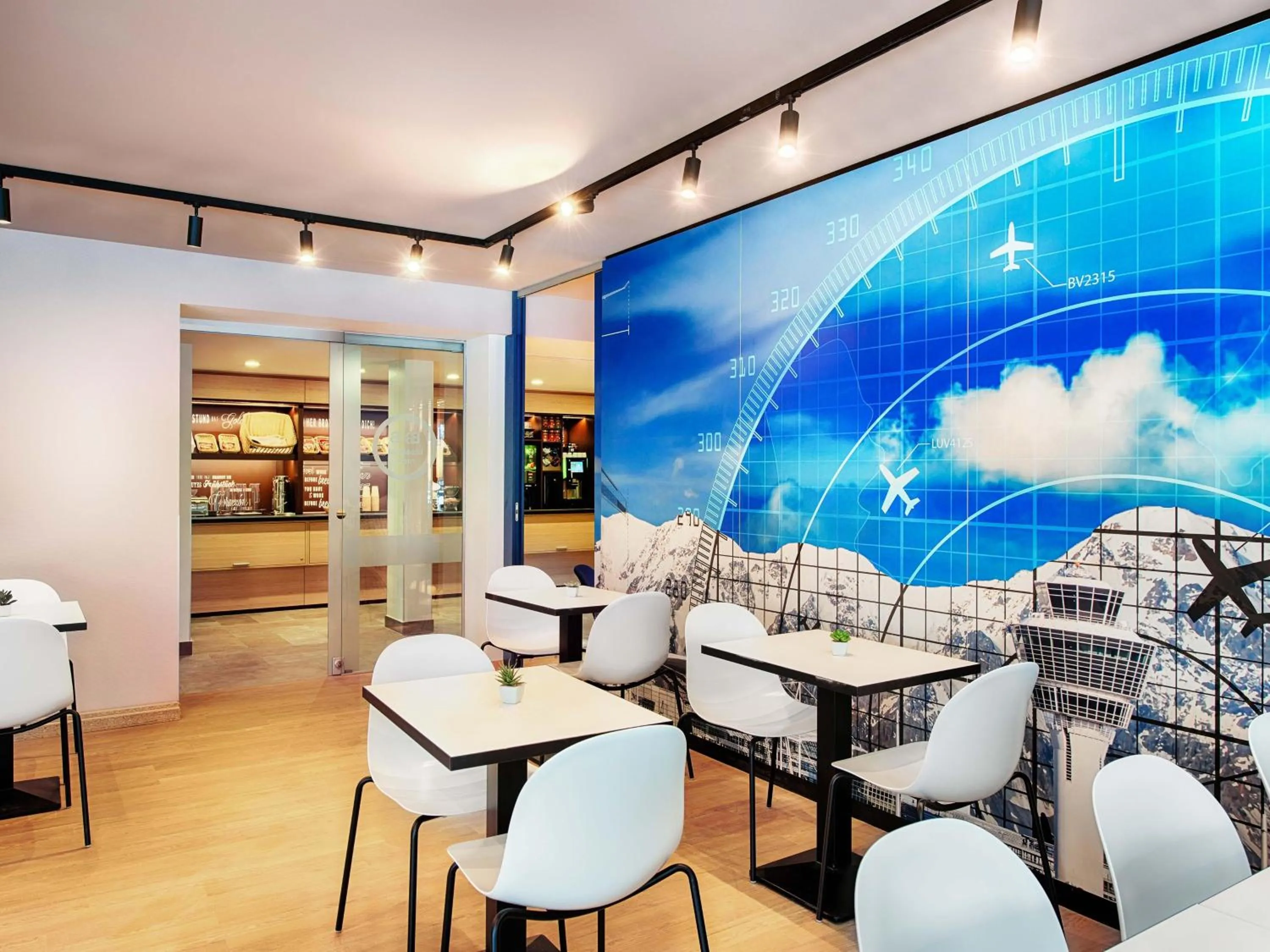 Restaurant/places to eat in B&B HOTEL München-Airport