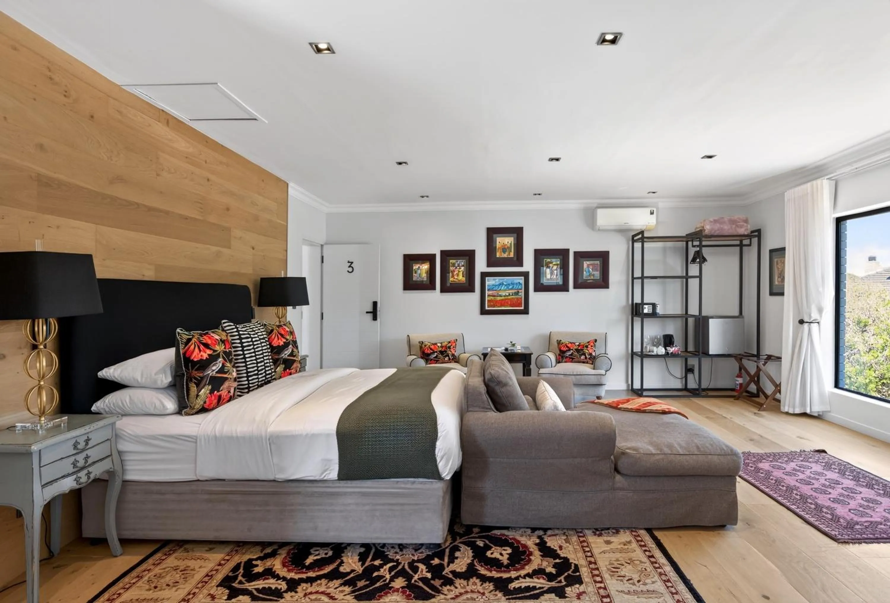 Photo of the whole room in The Whale's Tale Guesthouse