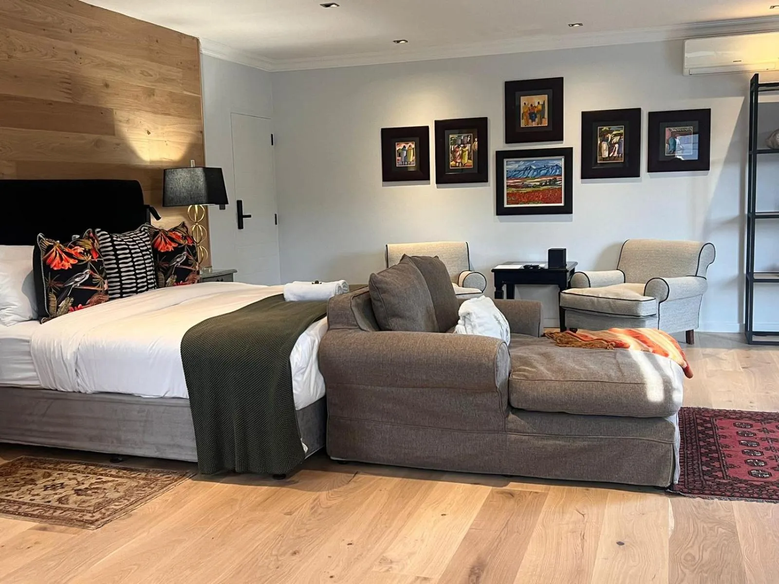 Bed in The Whale's Tale Guesthouse