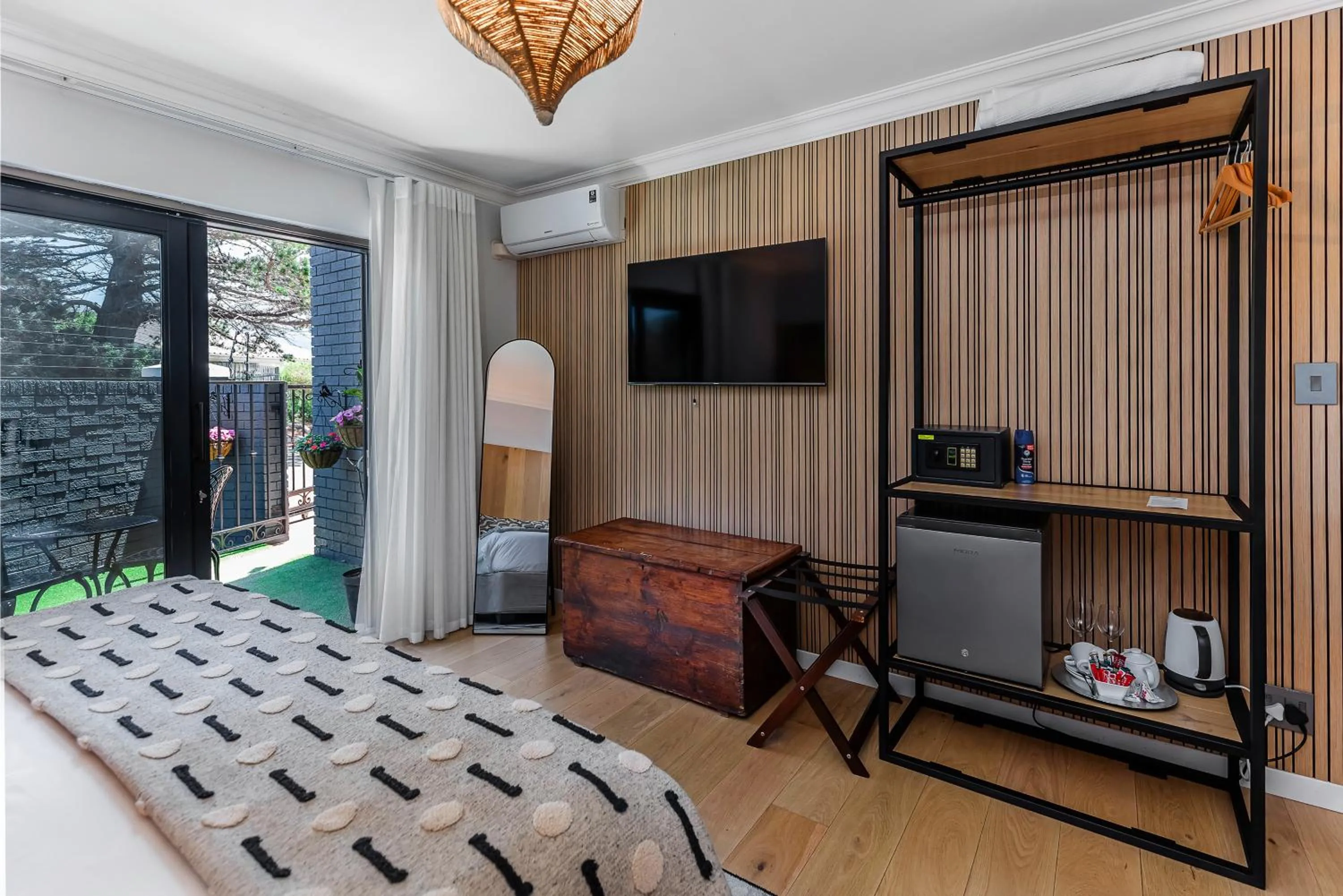 Superior King Room in The Whale's Tale Guesthouse