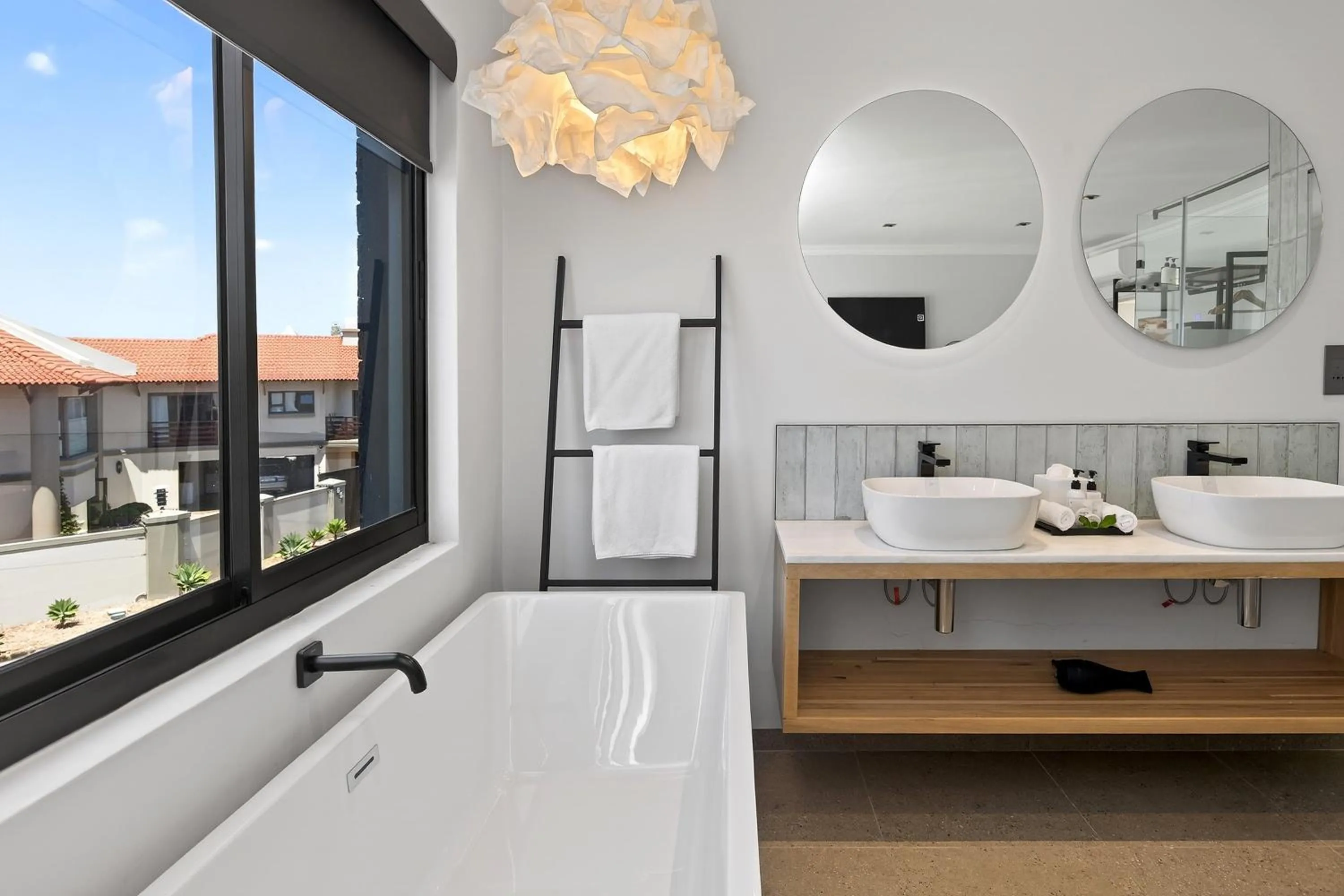 Bathroom in The Whale's Tale Guesthouse