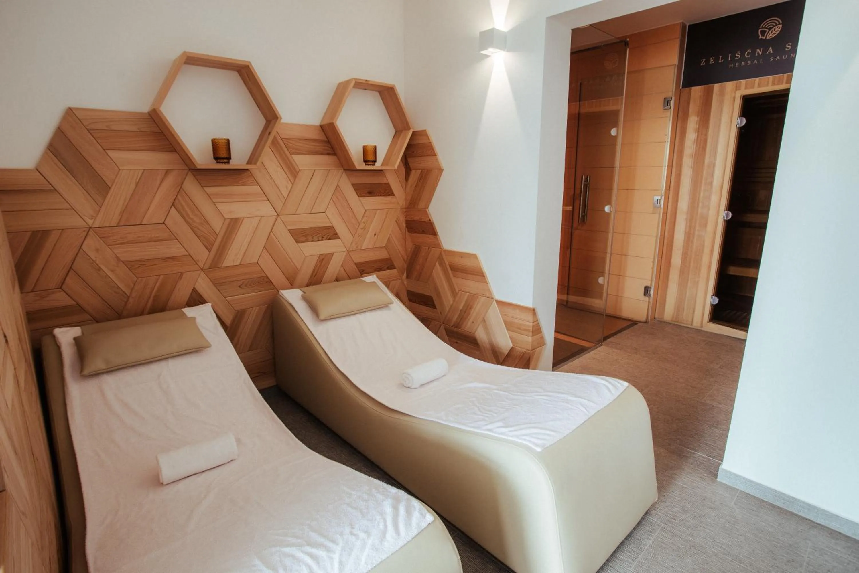 Spa and wellness centre/facilities, Bed in Apartments & Wellness Skok