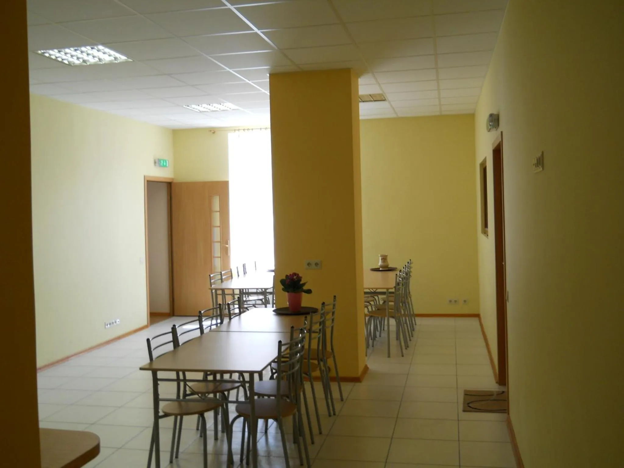 Restaurant/places to eat in Fortuna Hostel