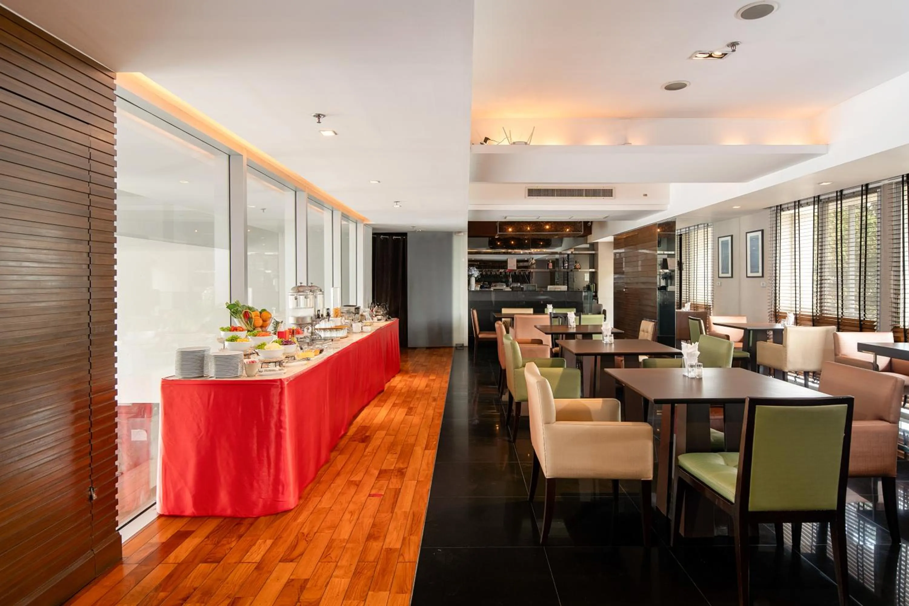 Lounge or bar in Lily Hotel Bangkok