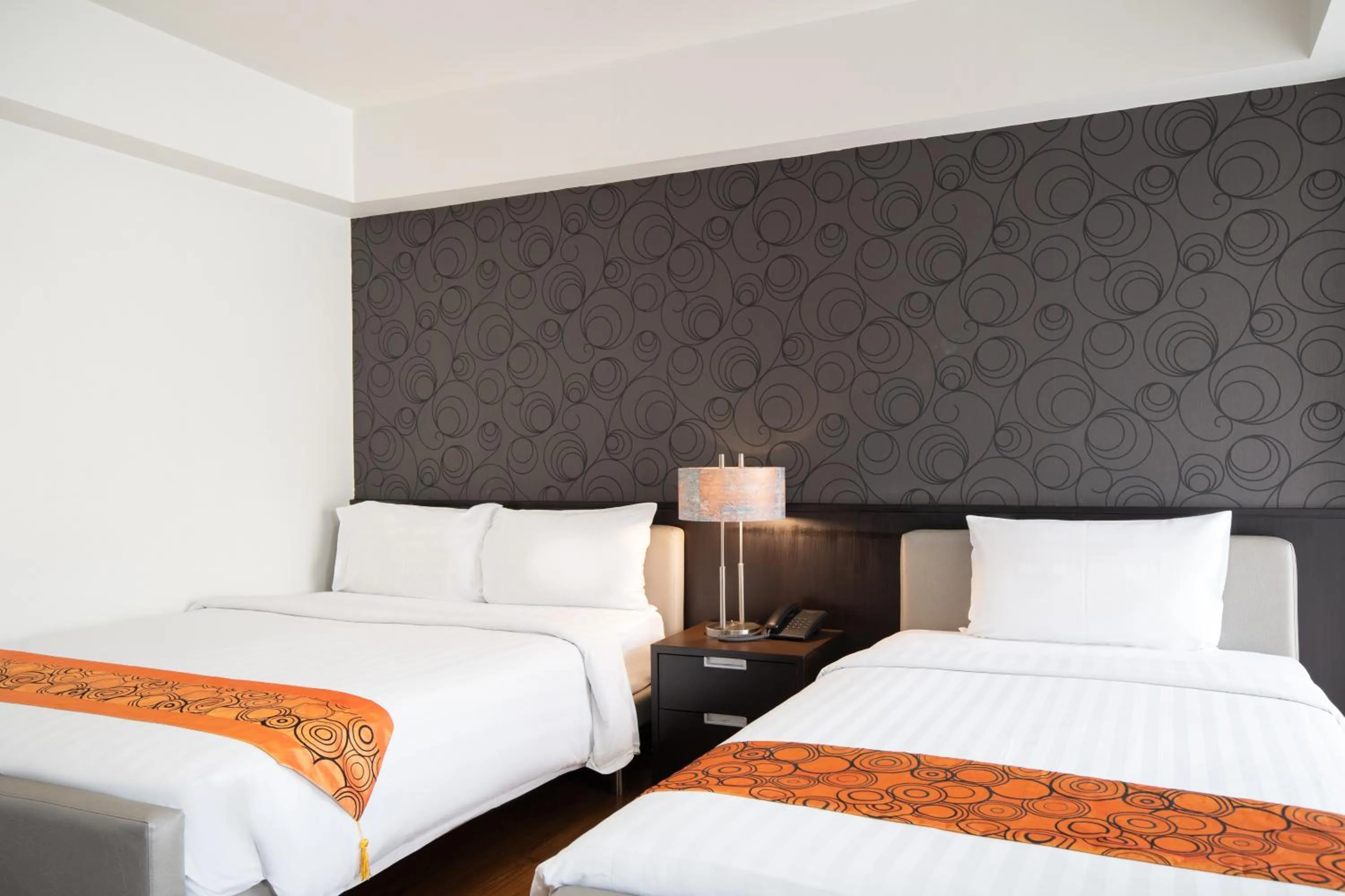 Bed in Lily Hotel Bangkok