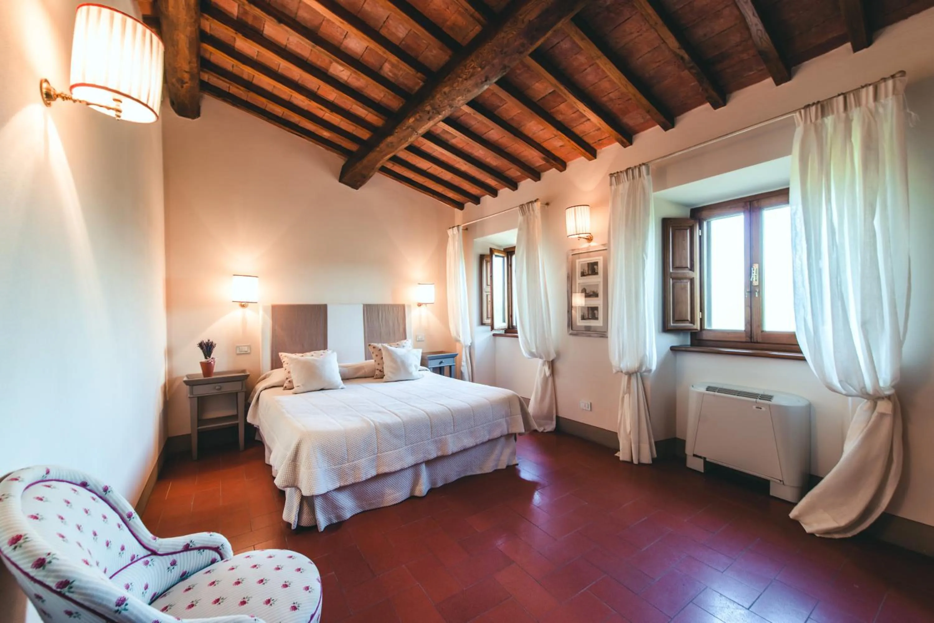 Bedroom, Bed in Castello Vicchiomaggio