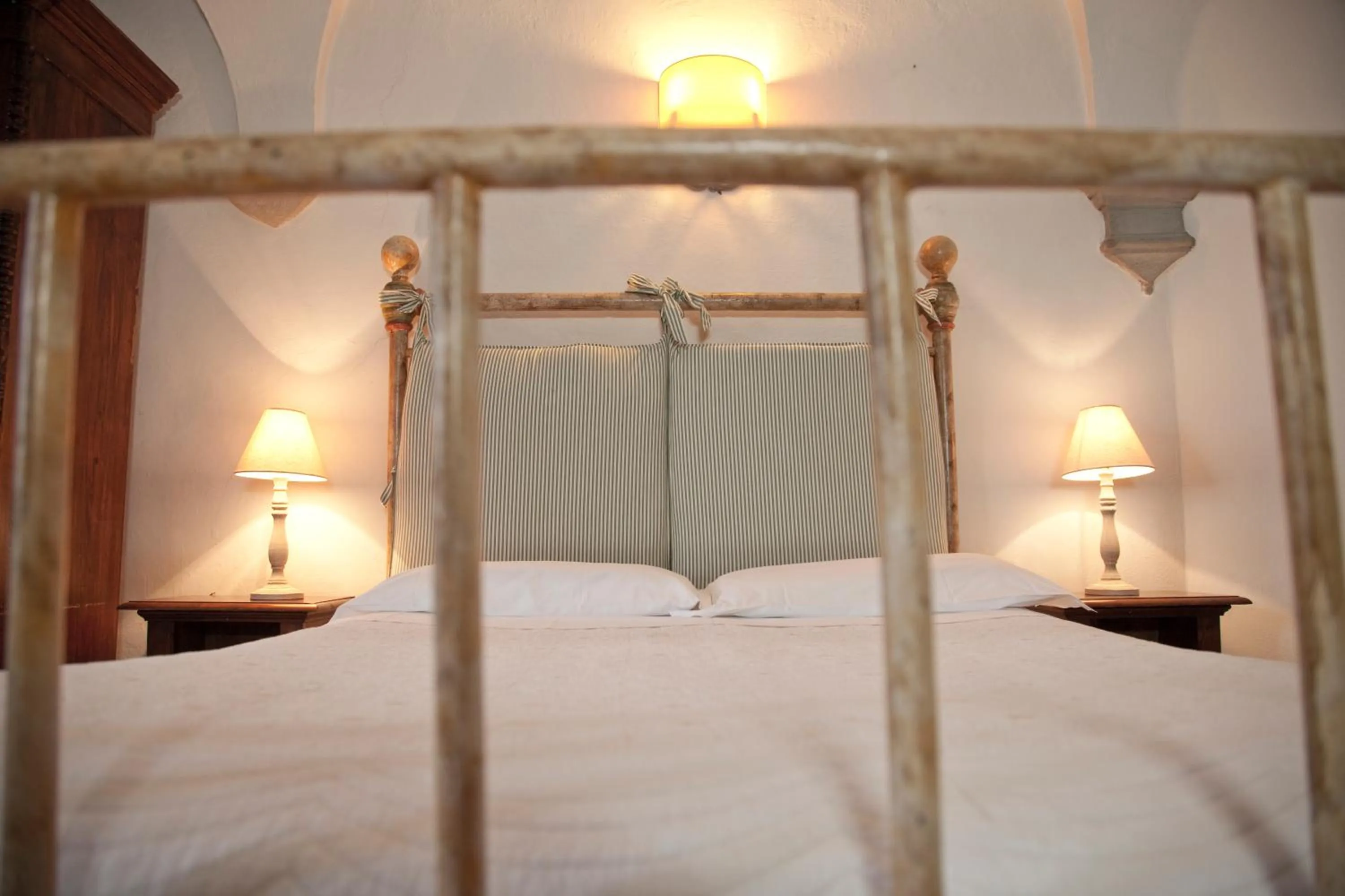 Bedroom, Bed in Castello Vicchiomaggio