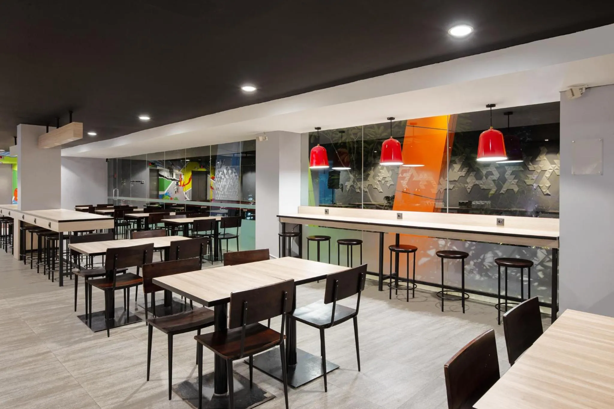 Restaurant/places to eat in Amaris Hotel Padjajaran - Bogor